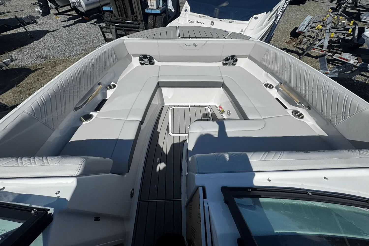 2025 Sea Ray SDX 270 Image Thumbnail #26