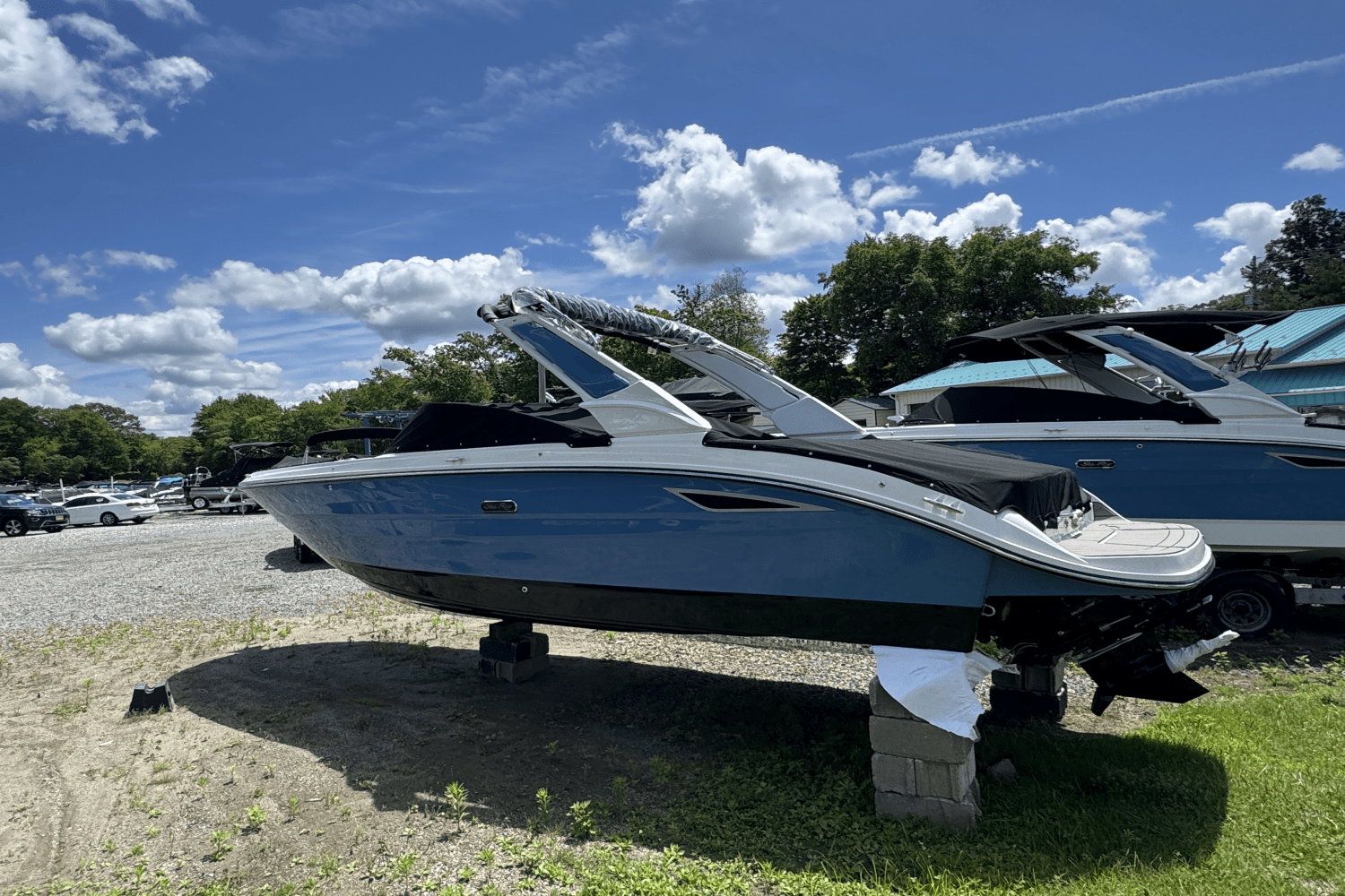 2025 Sea Ray SDX 270 Image Thumbnail #1