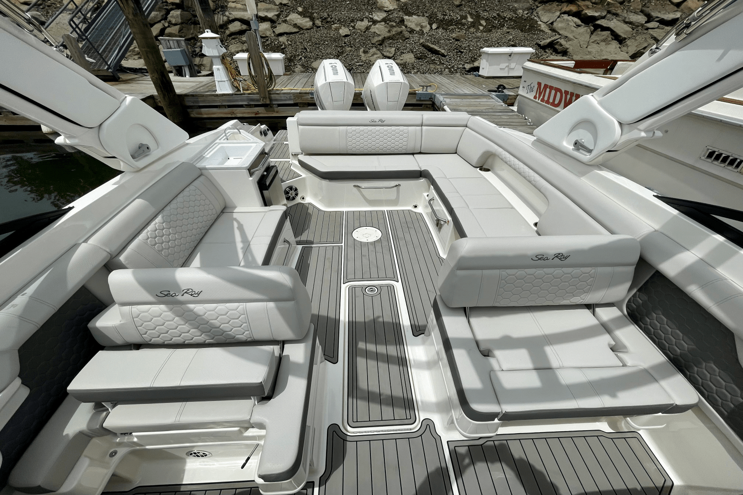 2025 Sea Ray SDX 290 Outboard Image Thumbnail #24