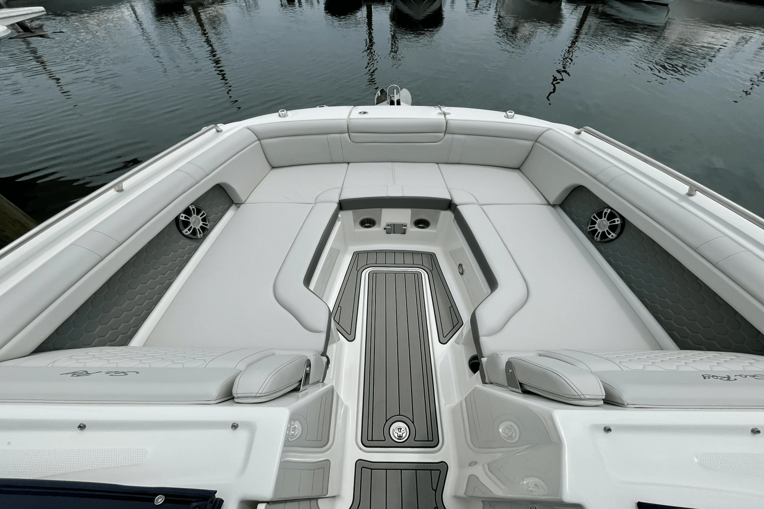 2025 Sea Ray SDX 290 Outboard Image Thumbnail #26