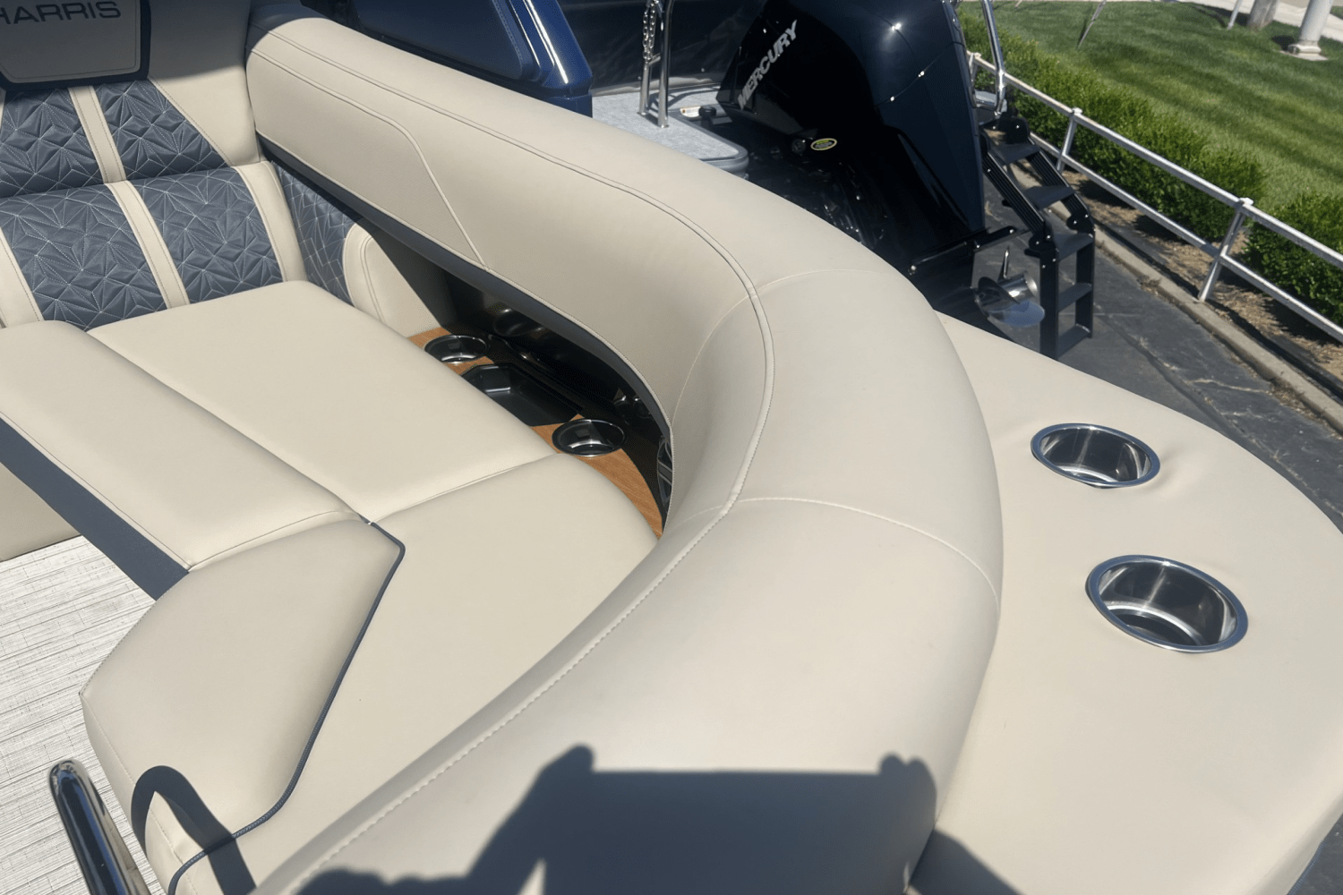 2025 Harris Grand Mariner 250 Image Thumbnail #21