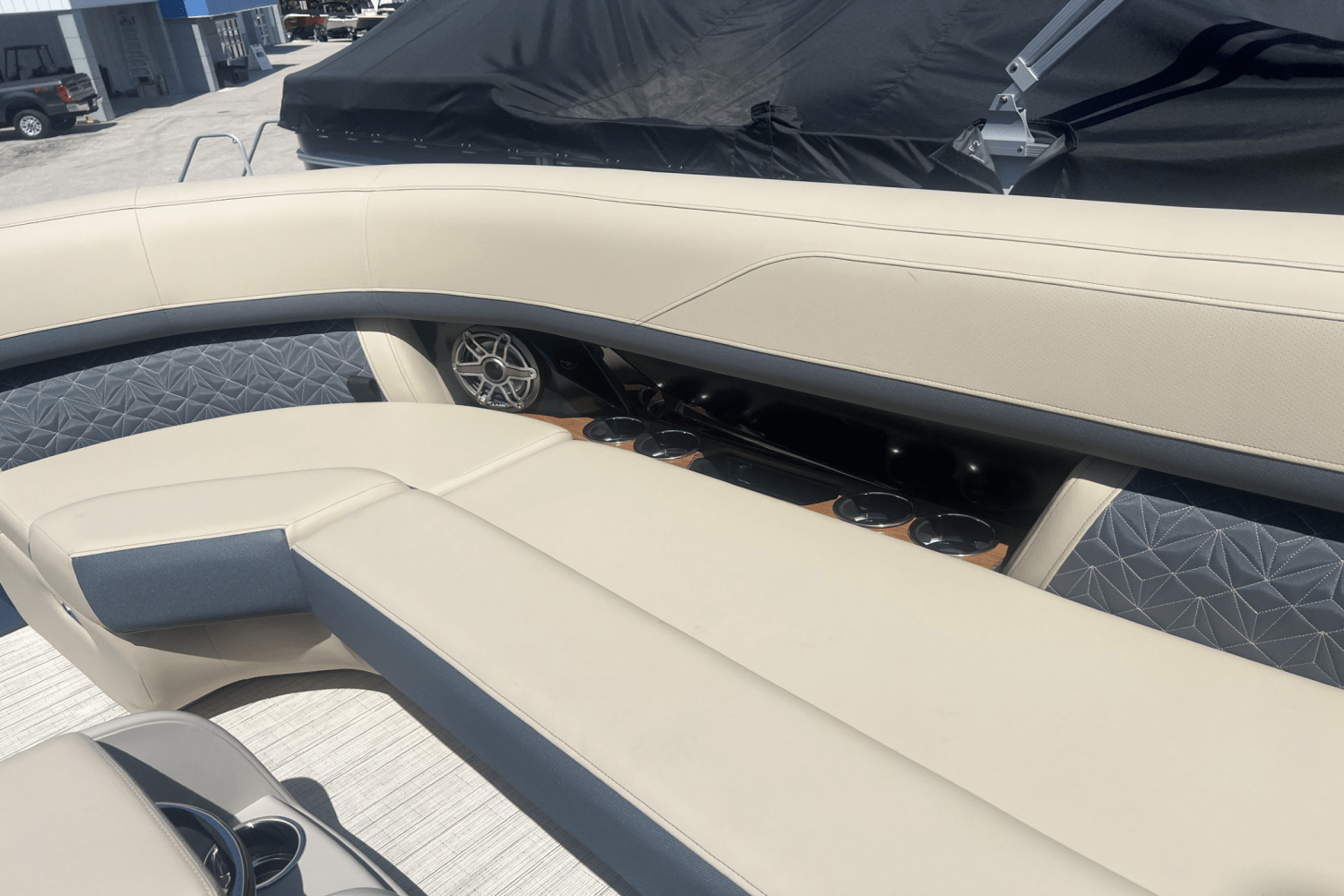 2025 Harris Grand Mariner 250 Image Thumbnail #11