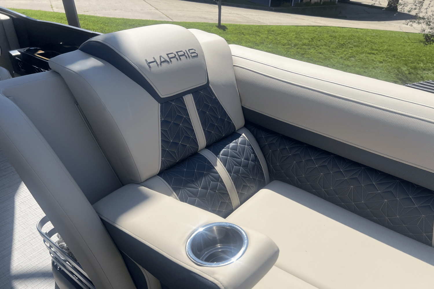 2025 Harris Grand Mariner 250 Image Thumbnail #14