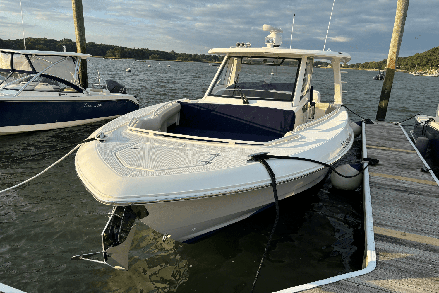 2020 Boston Whaler 350 EX Image Thumbnail #2