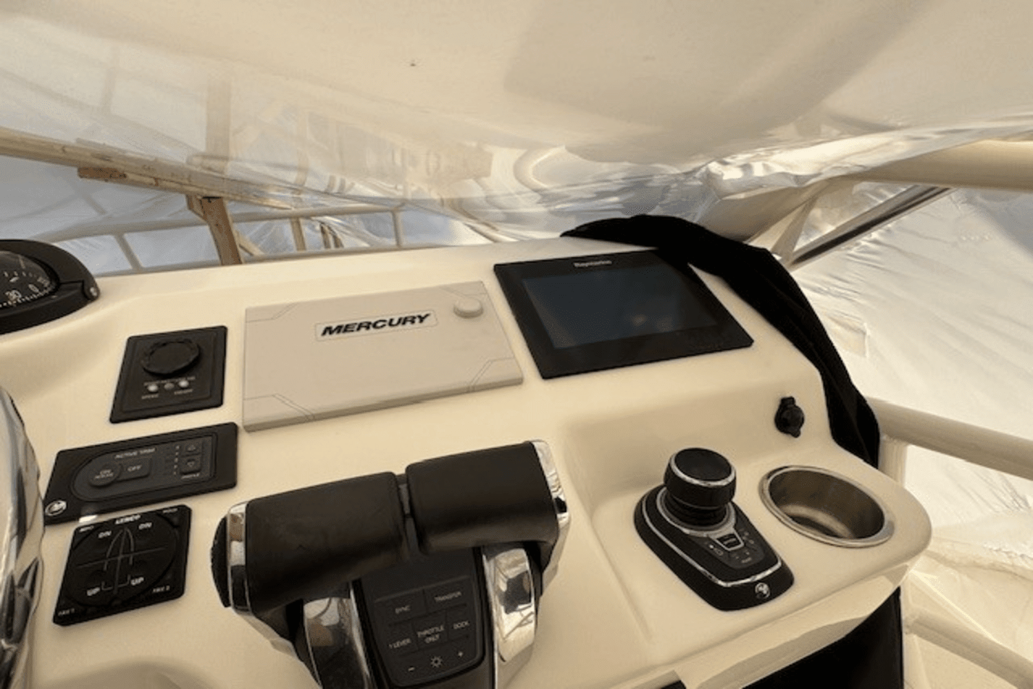 2018 Boston Whaler 420 OUTRAGE Image Thumbnail #33