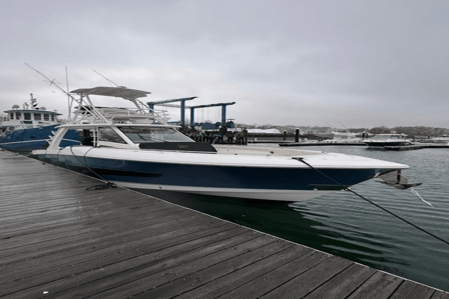 2018 Boston Whaler 420 OUTRAGE