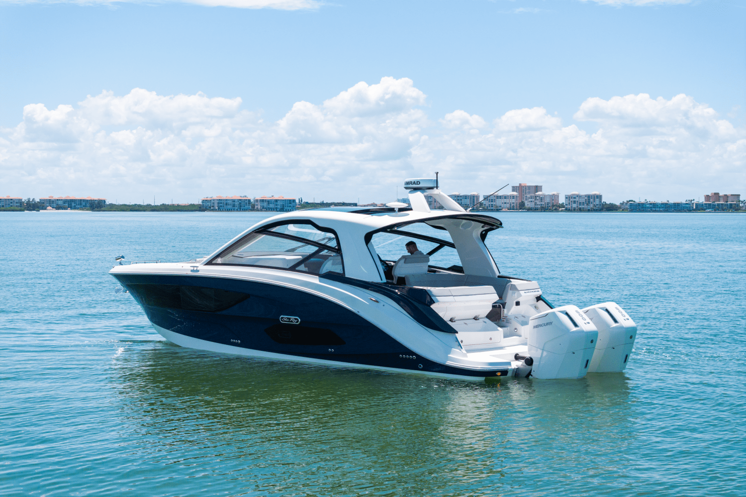 2025 Sea Ray Sundancer 370 Outboard Image Thumbnail #5