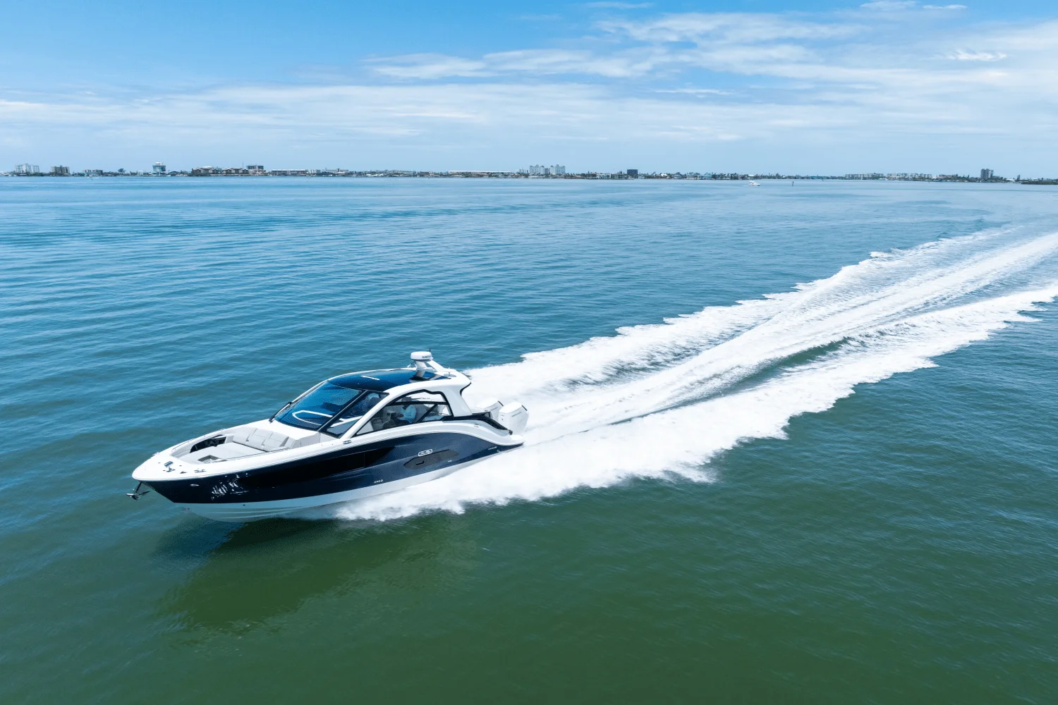 2025 Sea Ray Sundancer 370 Outboard Image Thumbnail #18