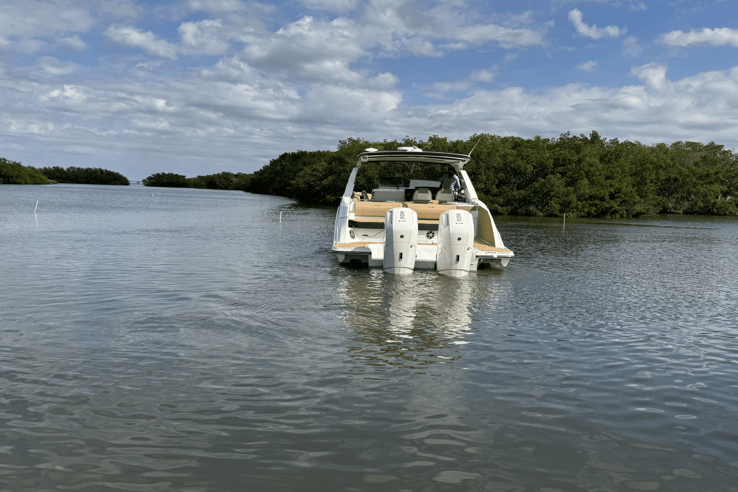 2025 Sea Ray SLX 400 Outboard Image Thumbnail #10