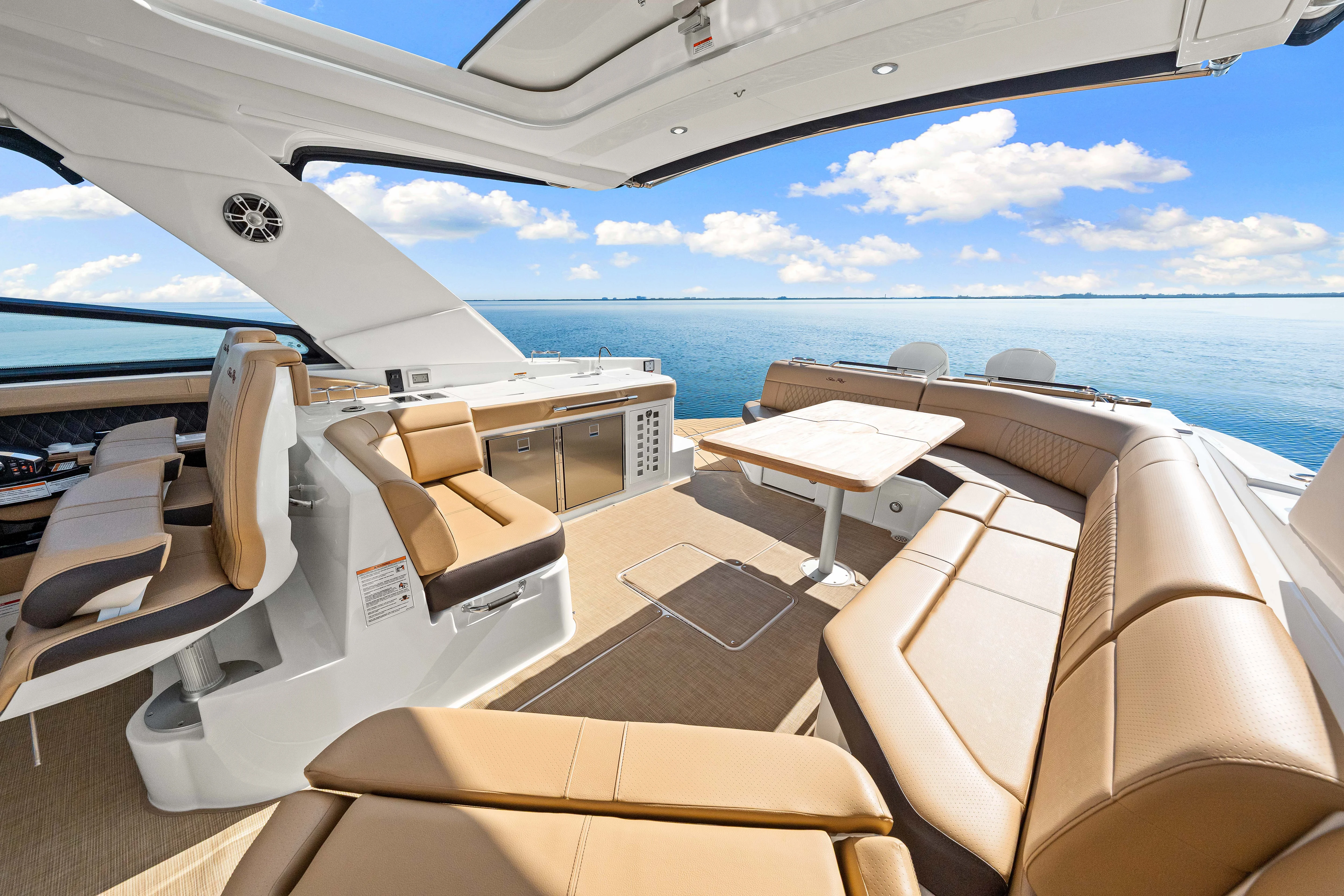 2025 Sea Ray SLX 400 Outboard Image Thumbnail #36