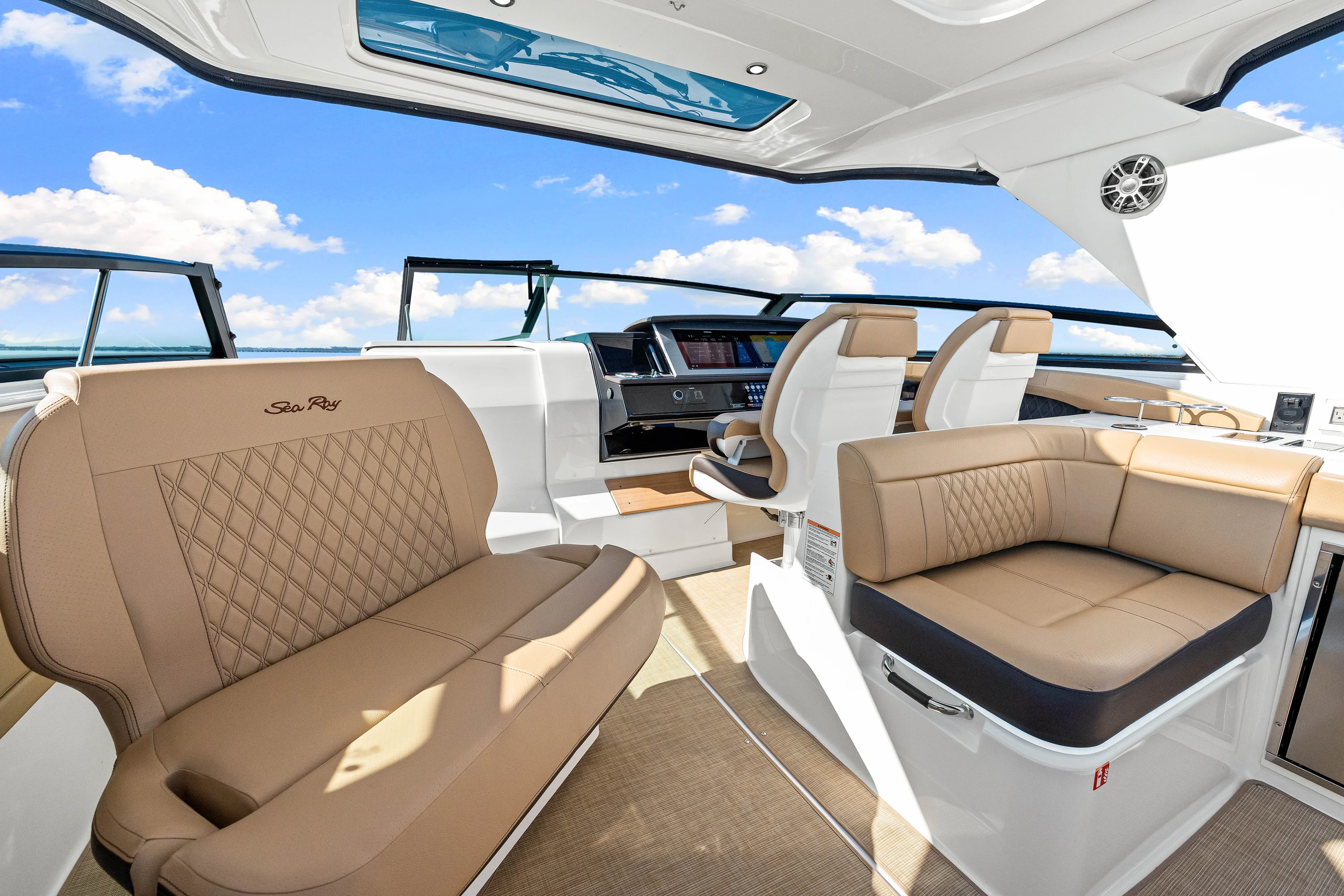 2025 Sea Ray SLX 400 Outboard Image Thumbnail #38