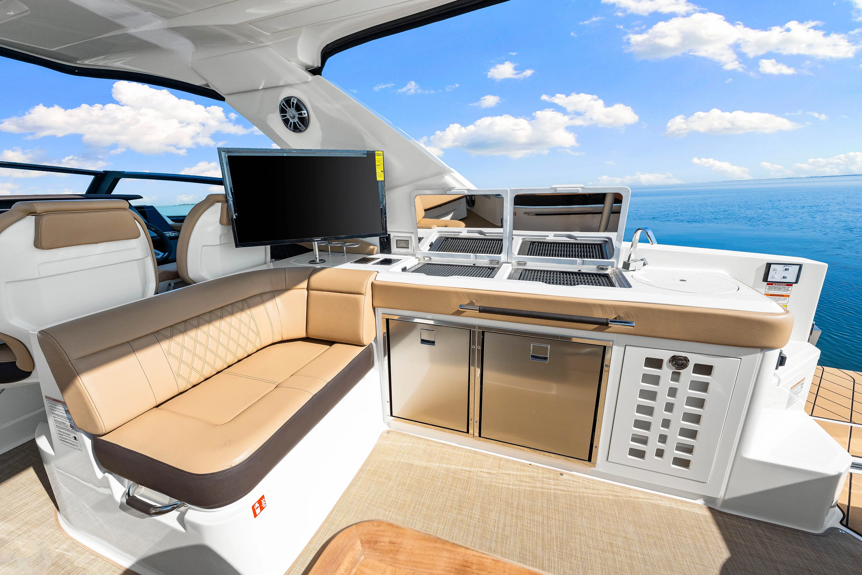 2025 Sea Ray SLX 400 Outboard Image Thumbnail #37