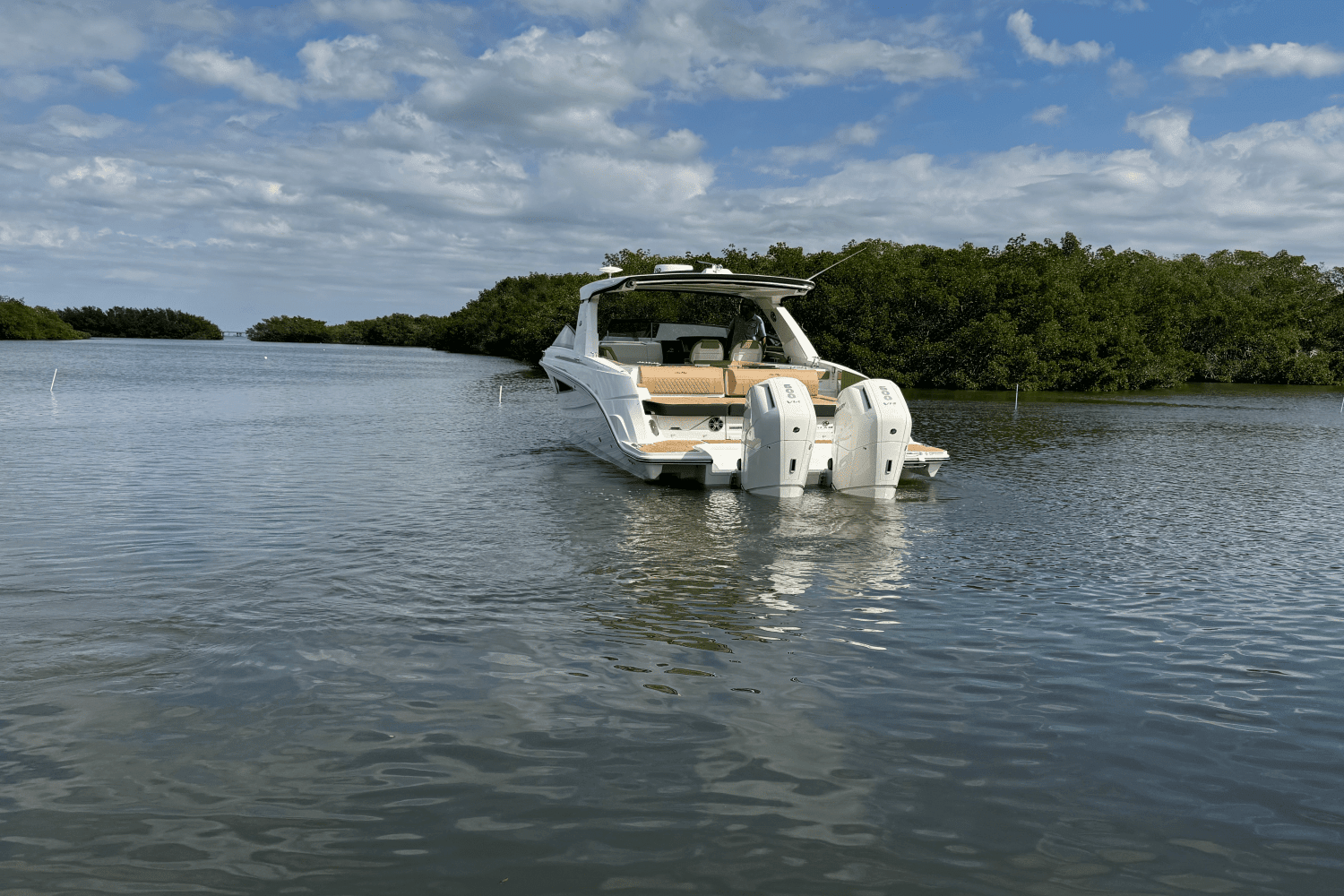 2025 Sea Ray SLX 400 Outboard Image Thumbnail #11