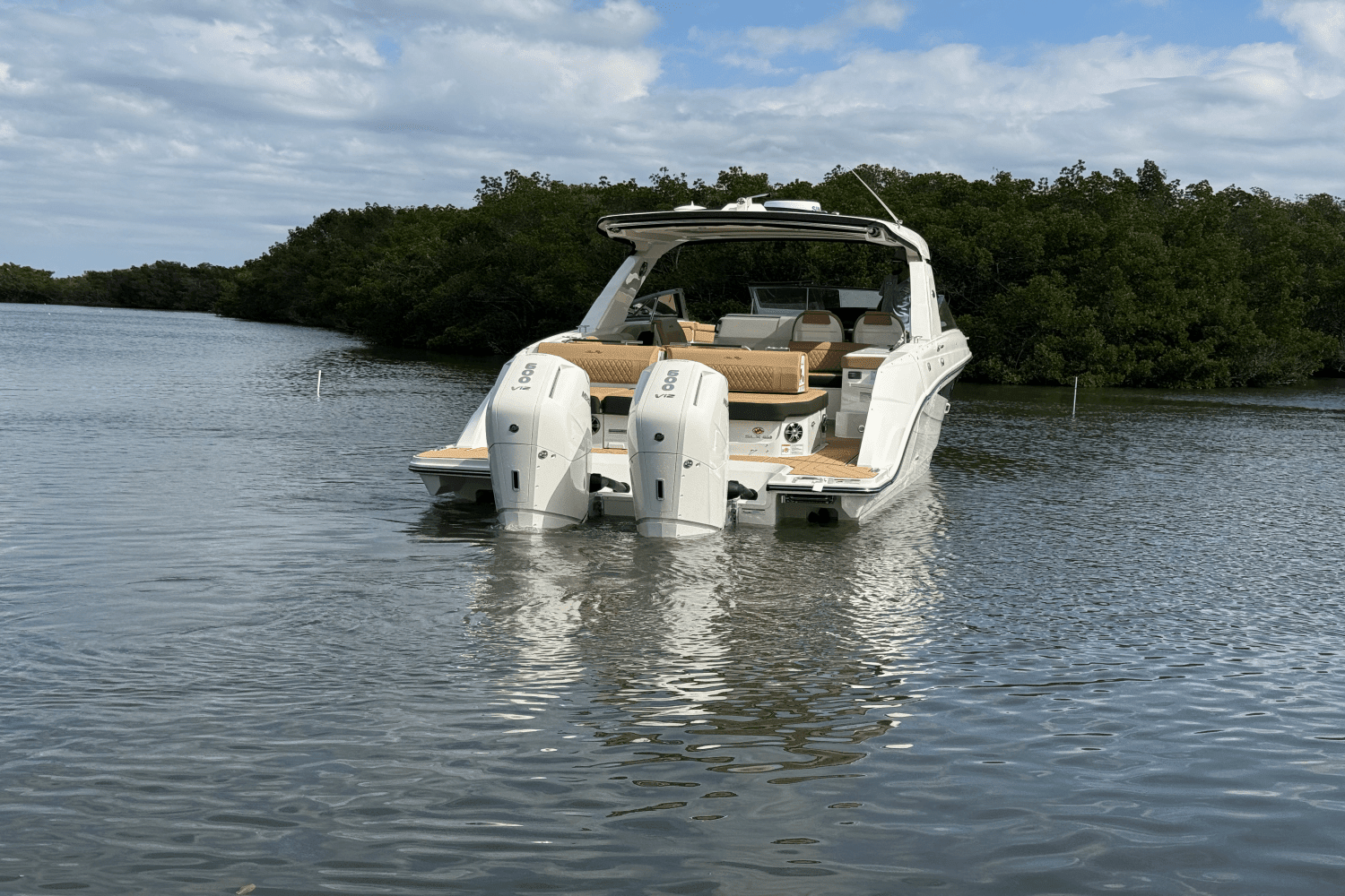 2025 Sea Ray SLX 400 Outboard Image Thumbnail #9