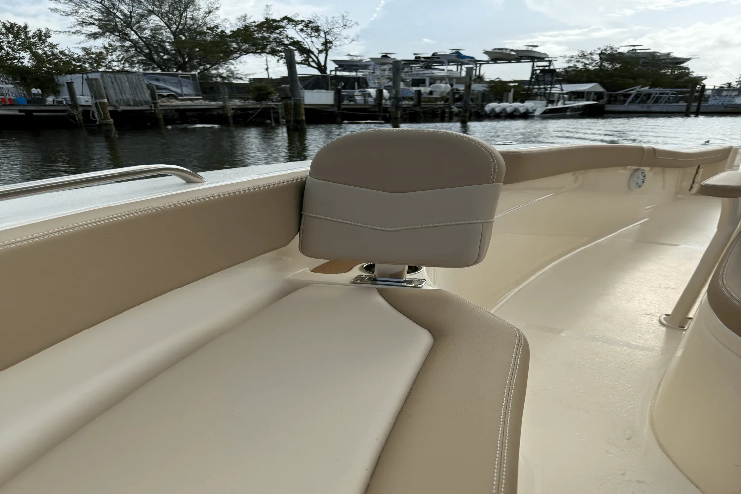 2026 Scout 215 XSF Image Thumbnail #11