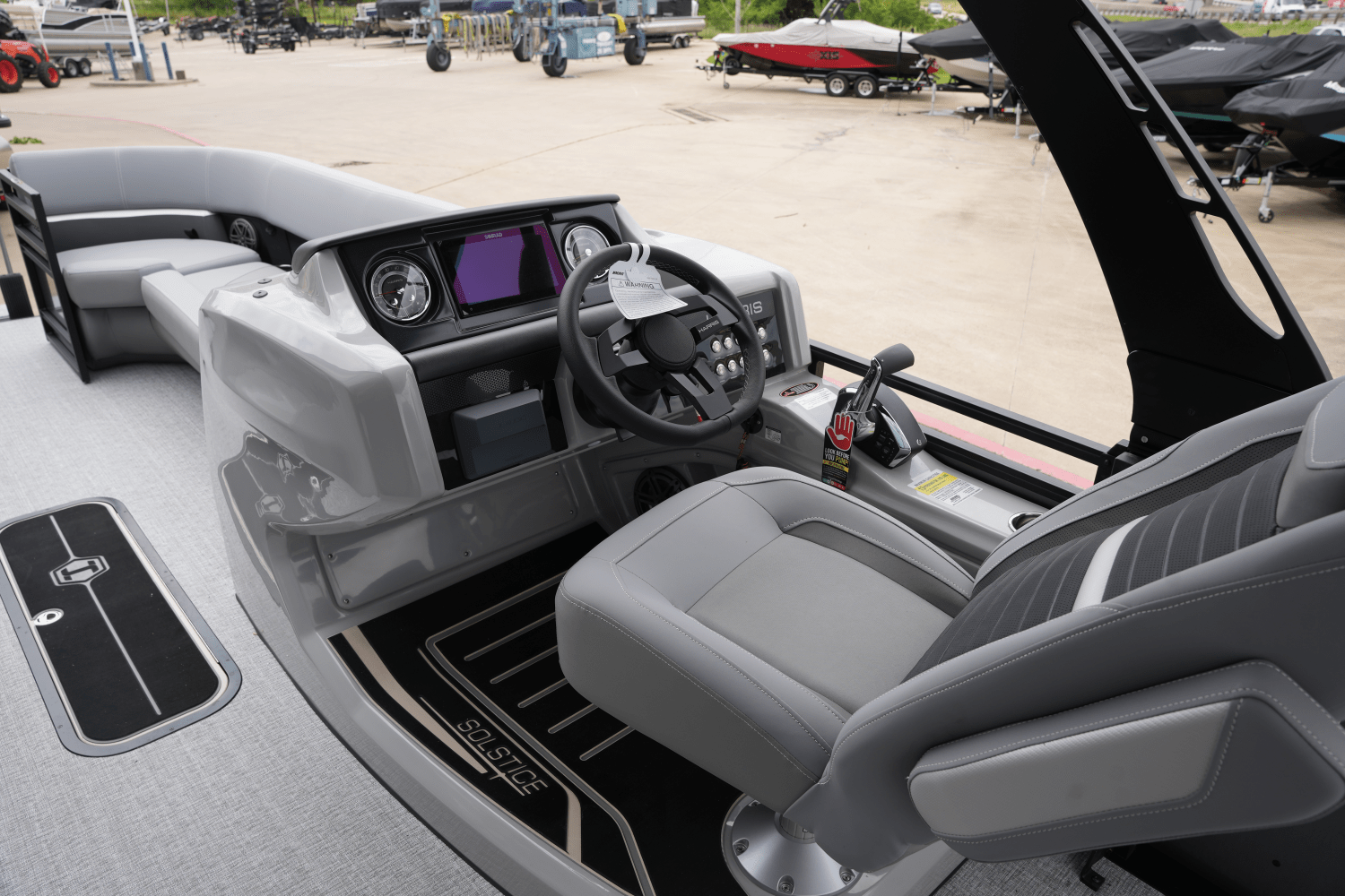2025 Harris 250 Solstice Image Thumbnail #13