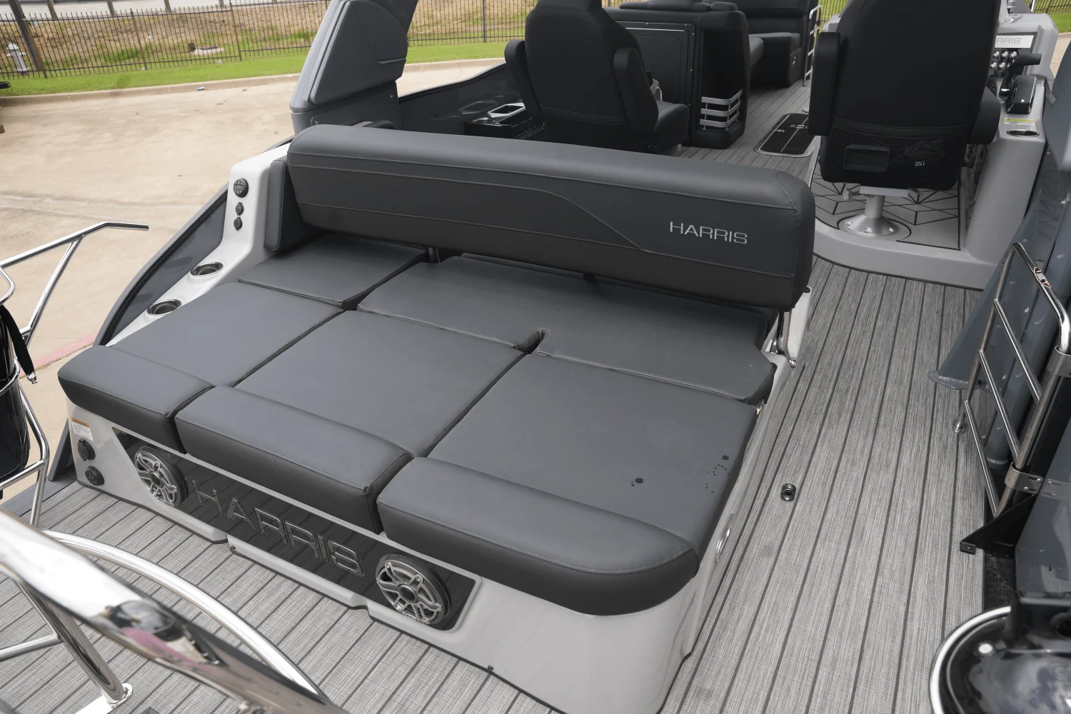 2025 Harris Grand Mariner 250 Image Thumbnail #8