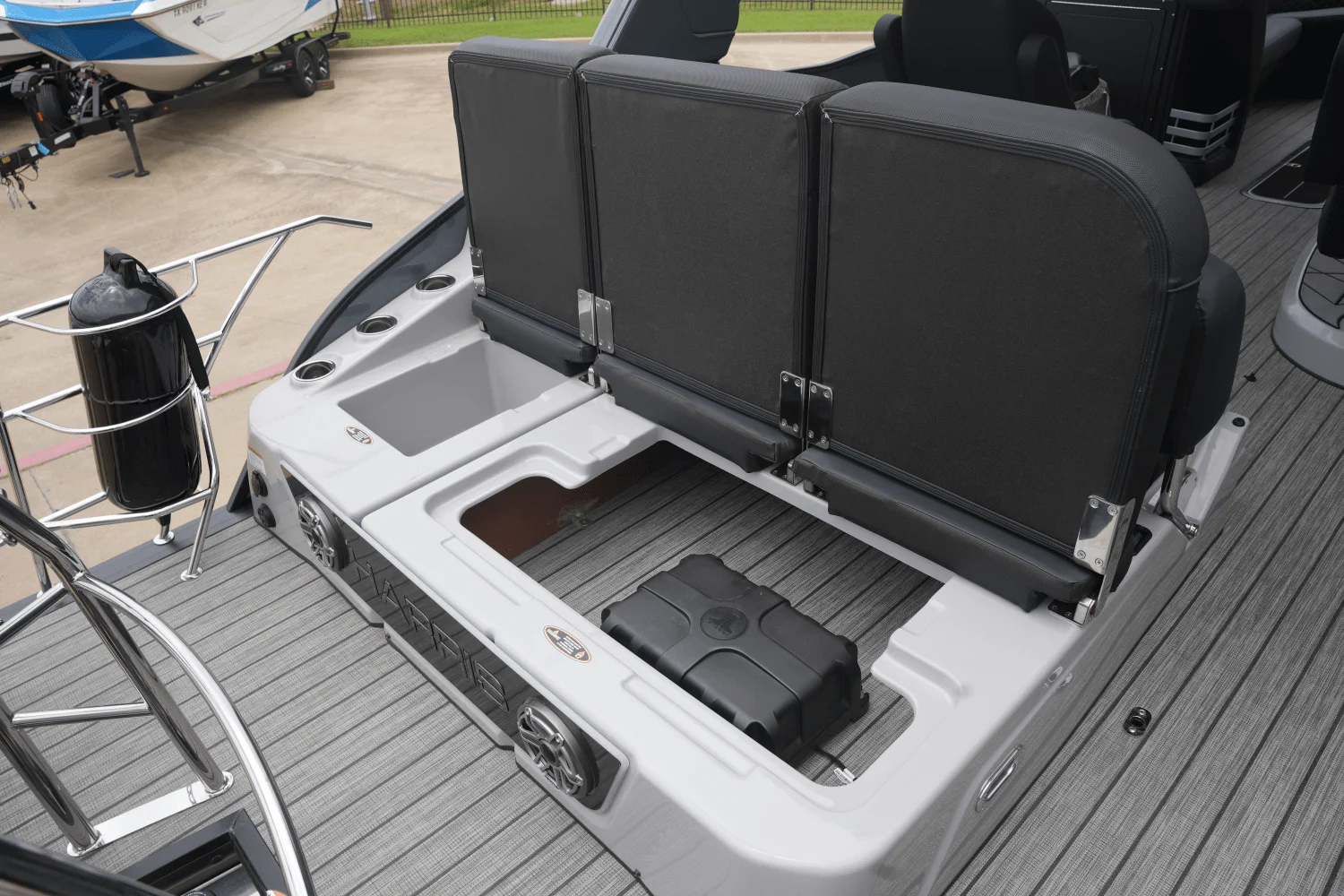 2025 Harris Grand Mariner 250 Image Thumbnail #12