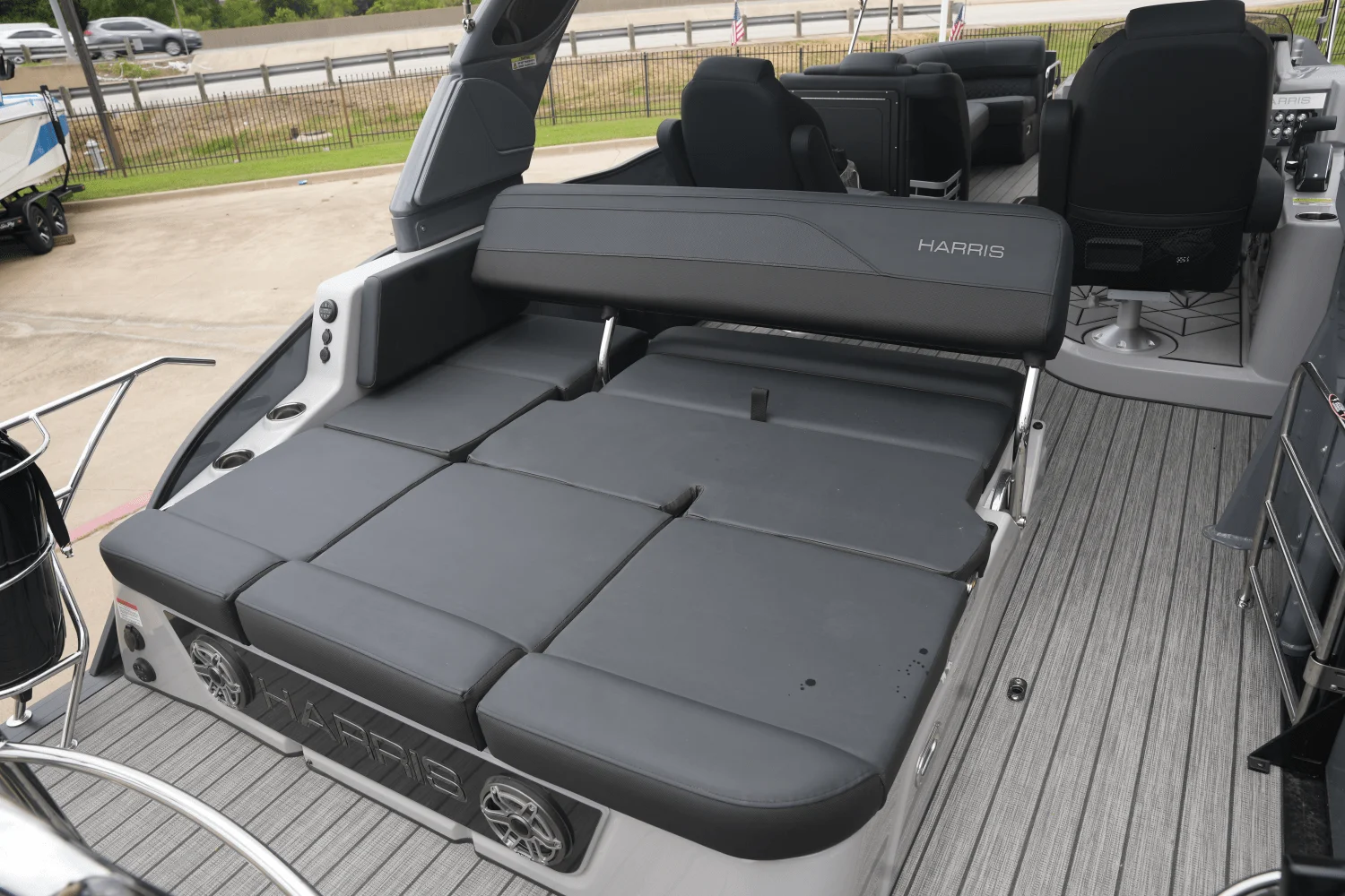2025 Harris Grand Mariner 250 Image Thumbnail #9