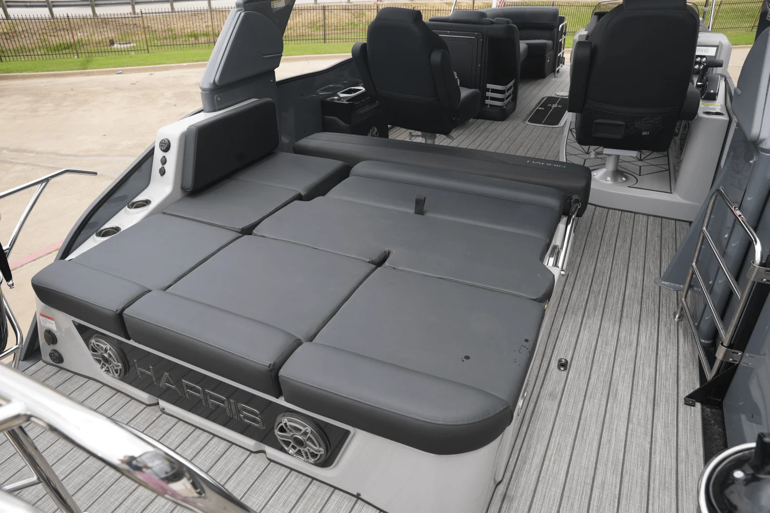 2025 Harris Grand Mariner 250 Image Thumbnail #10