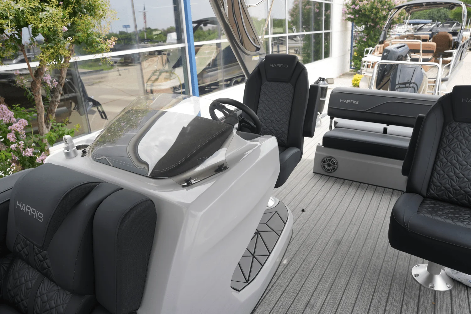 2025 Harris Grand Mariner 250 Image Thumbnail #18