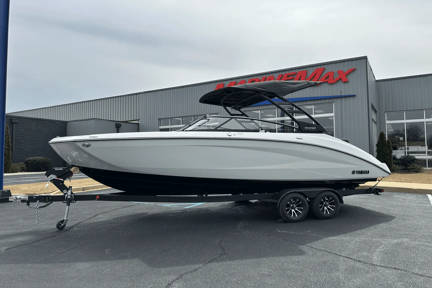 2025 Yamaha 252SE