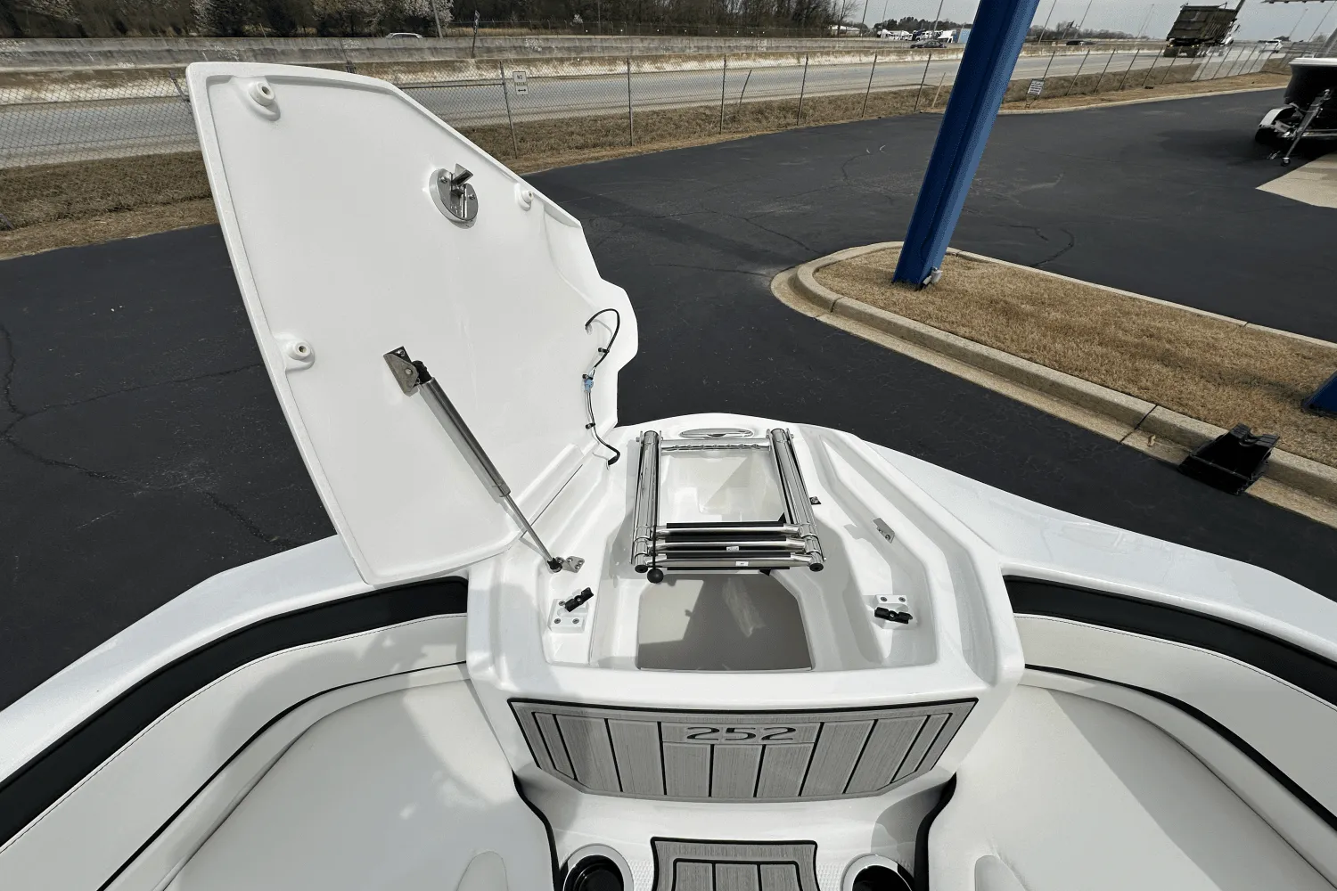 2025 Yamaha 252SE Image Thumbnail #21