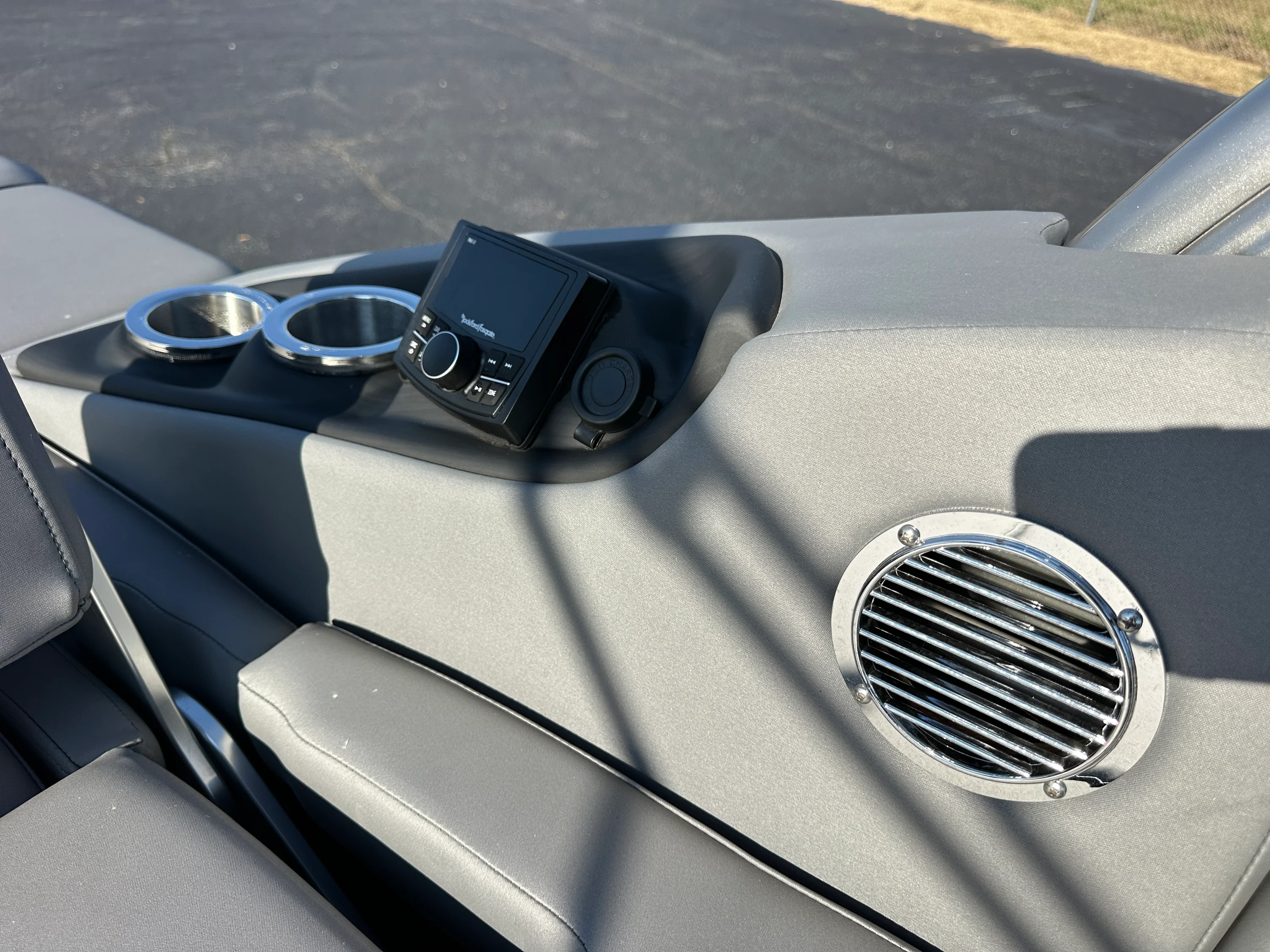 2025 Bennington 23RSBA Image Thumbnail #8