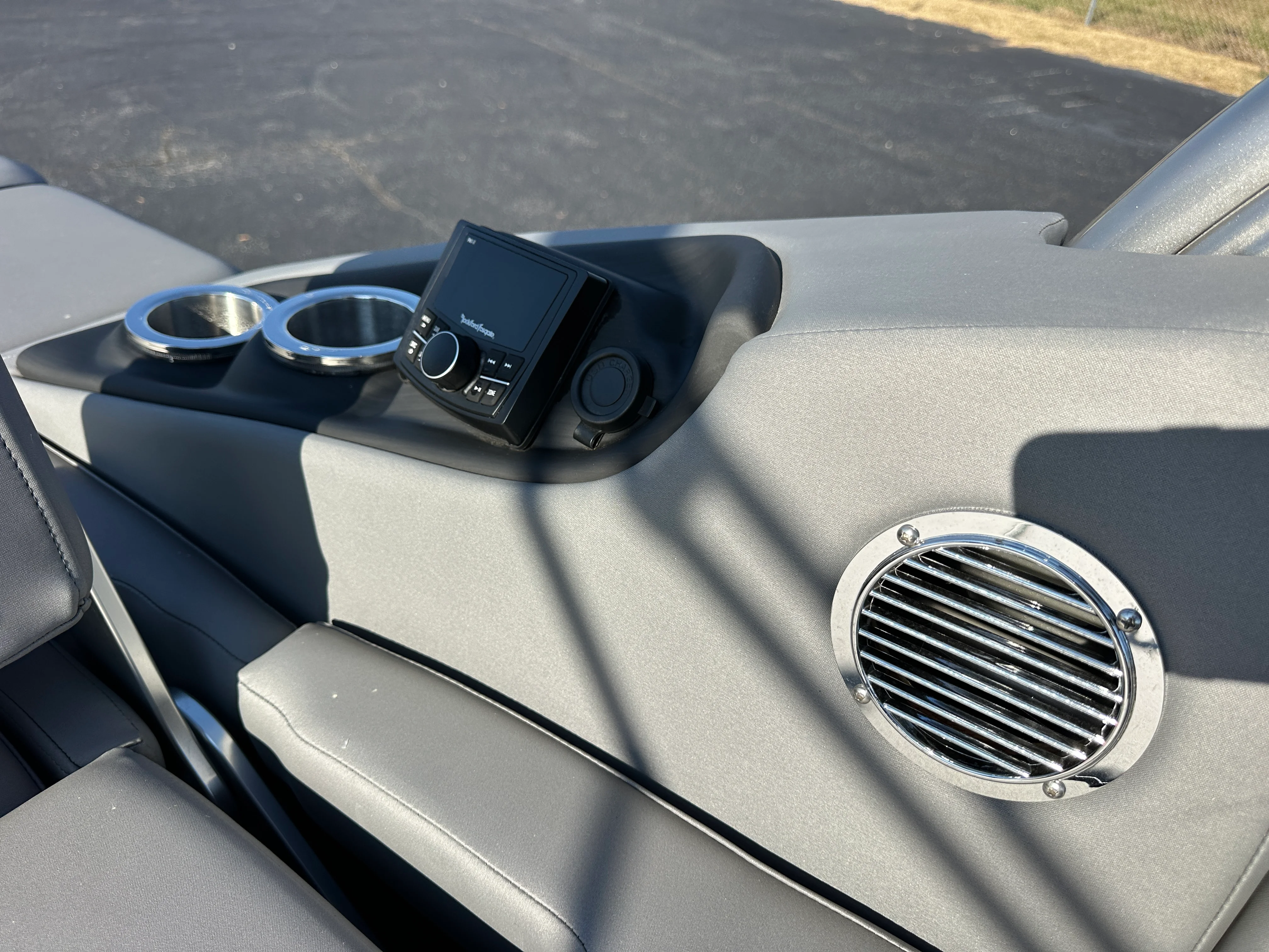 2025 Bennington 23RSBA Image Thumbnail #8