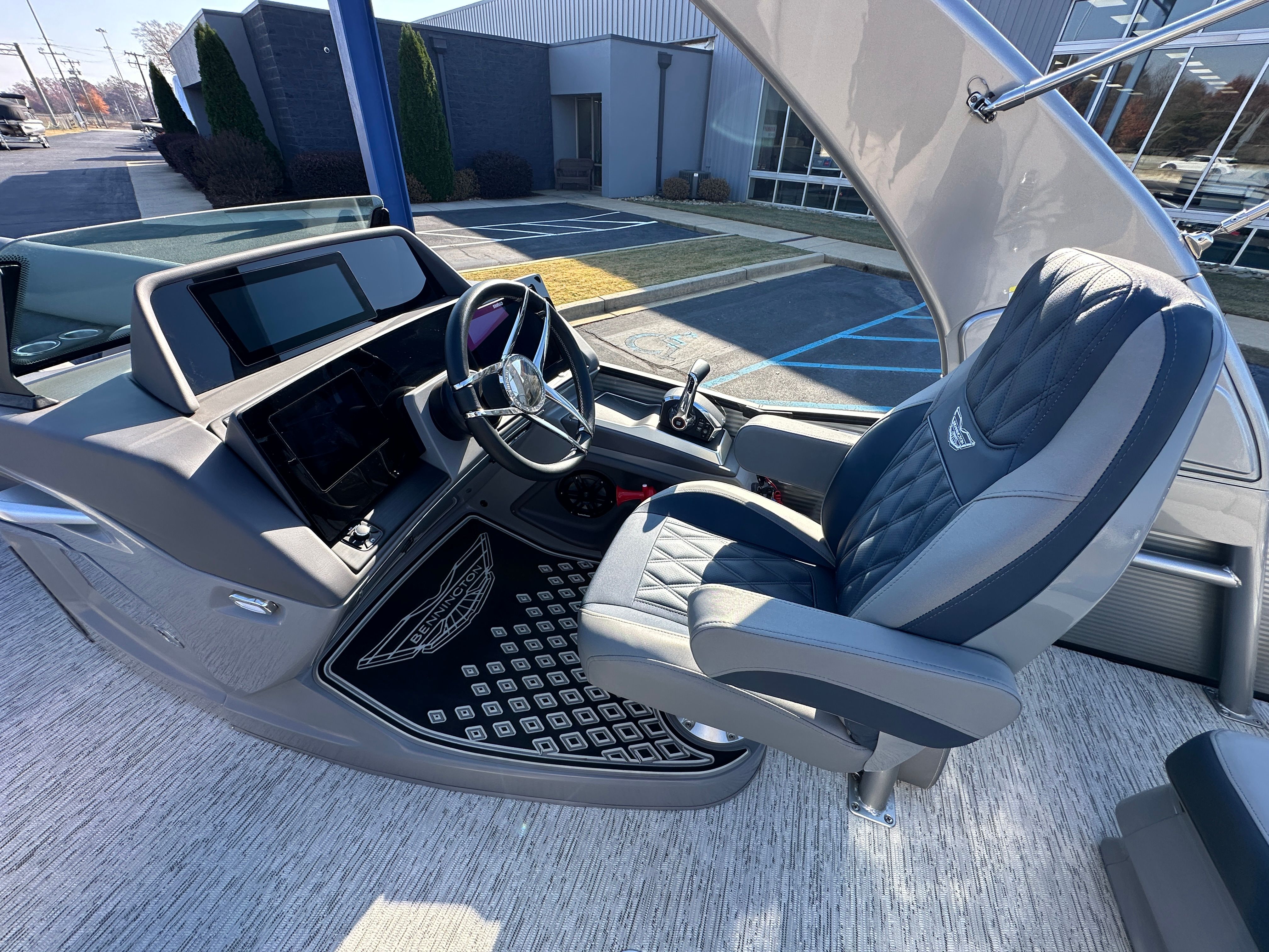 2025 Bennington 23RSBA Image Thumbnail #13