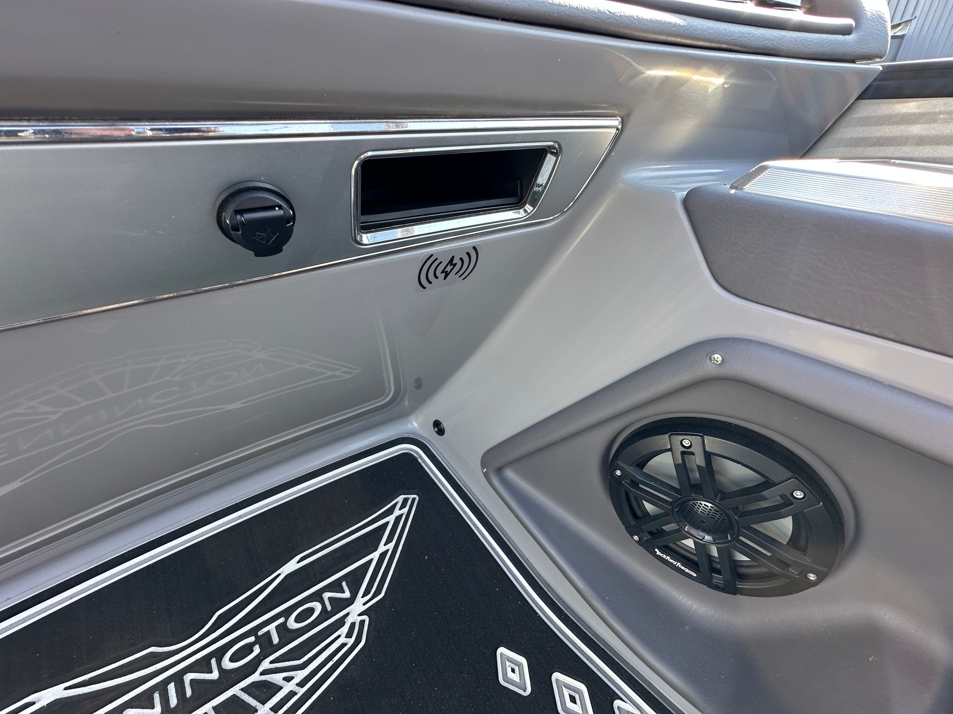 2025 Bennington 23RSBA Image Thumbnail #16