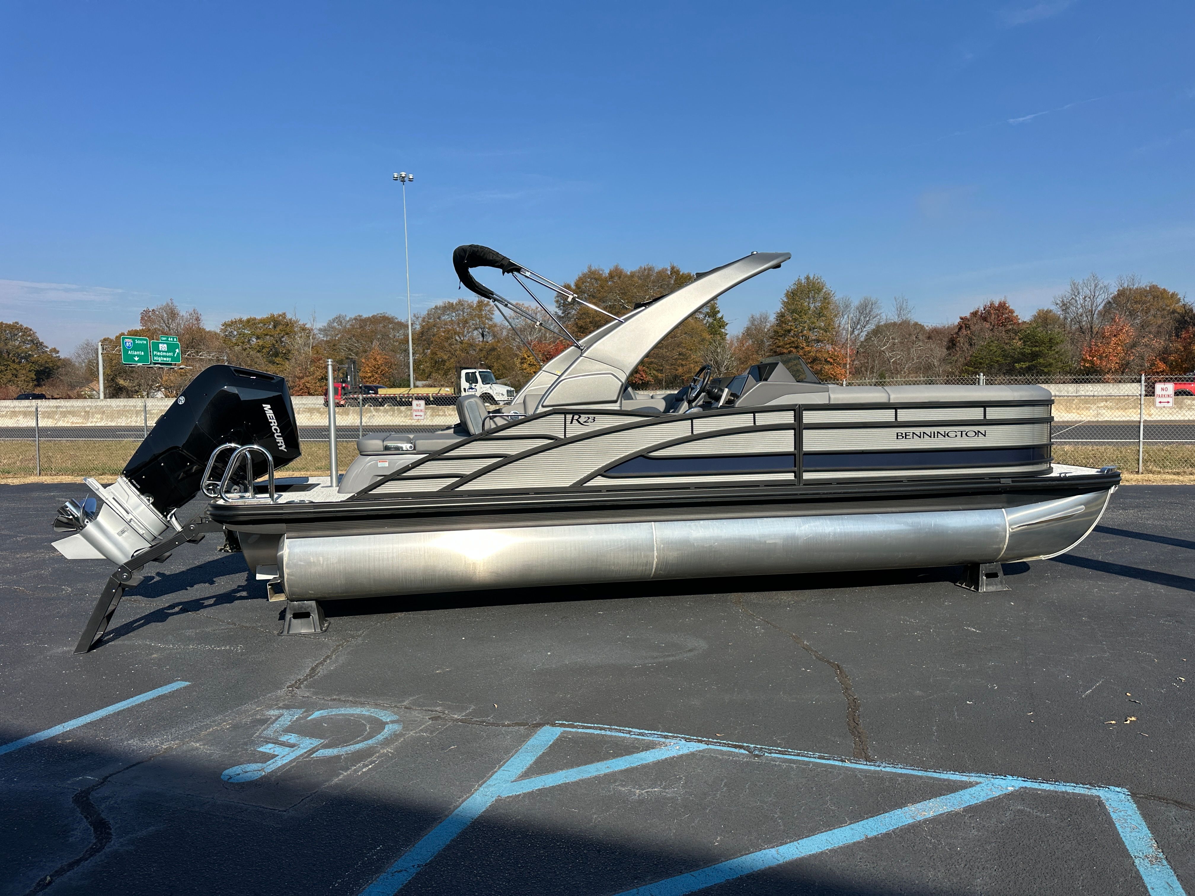 2025 Bennington 23RSBA Image Thumbnail #3