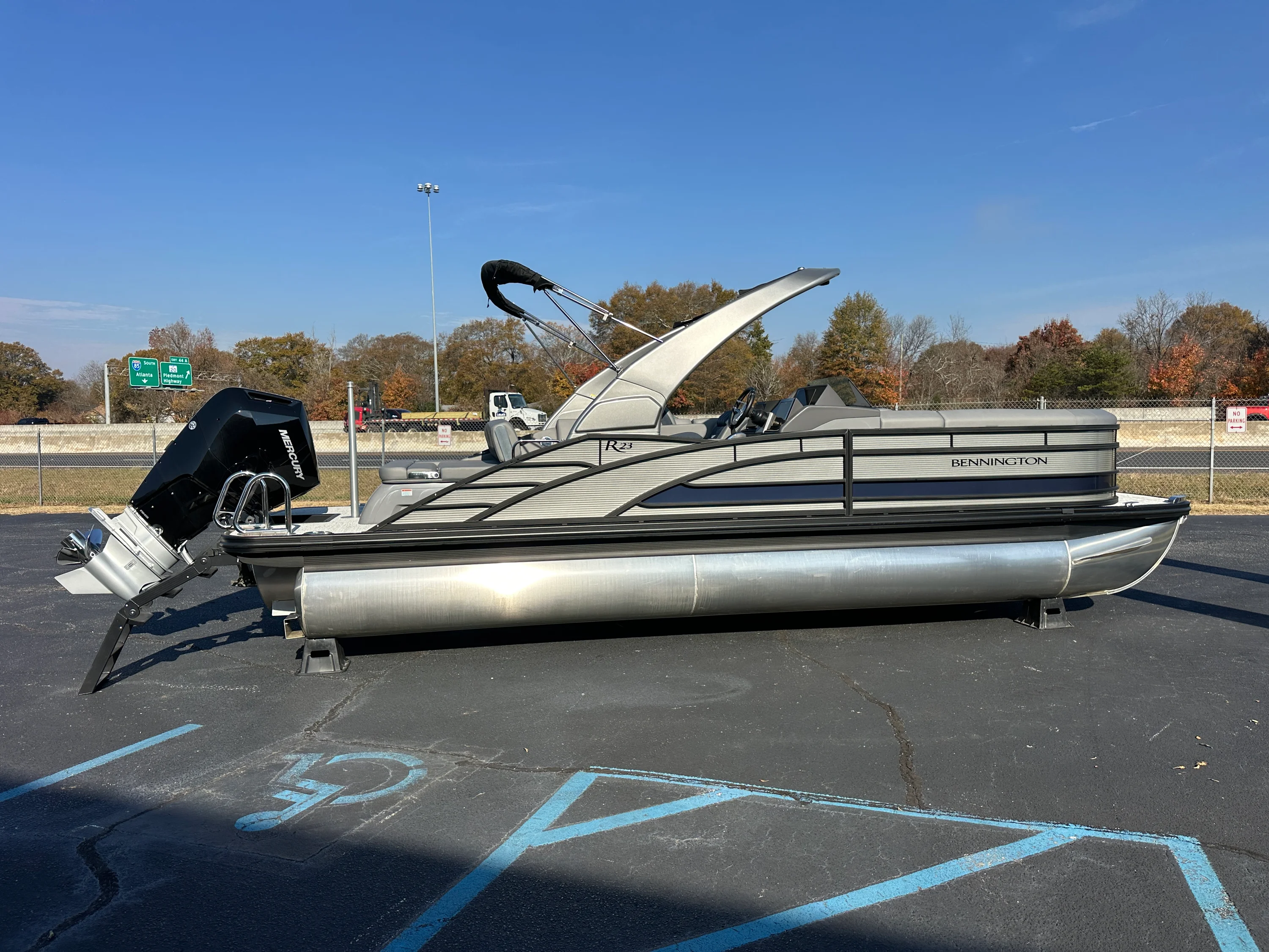 2025 Bennington 23RSBA Image Thumbnail #3