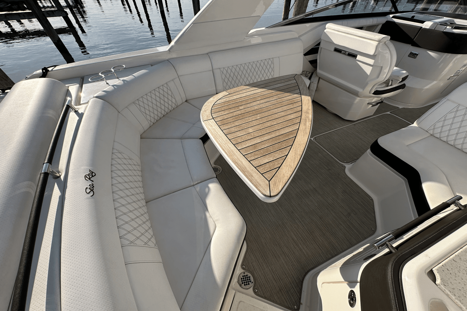 2019 Sea Ray SLX 310 OB Image Thumbnail #18