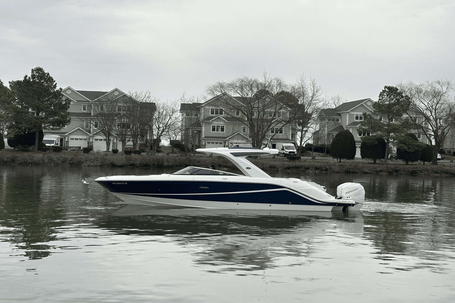 2019 Sea Ray SLX 310 OB Image Thumbnail #5