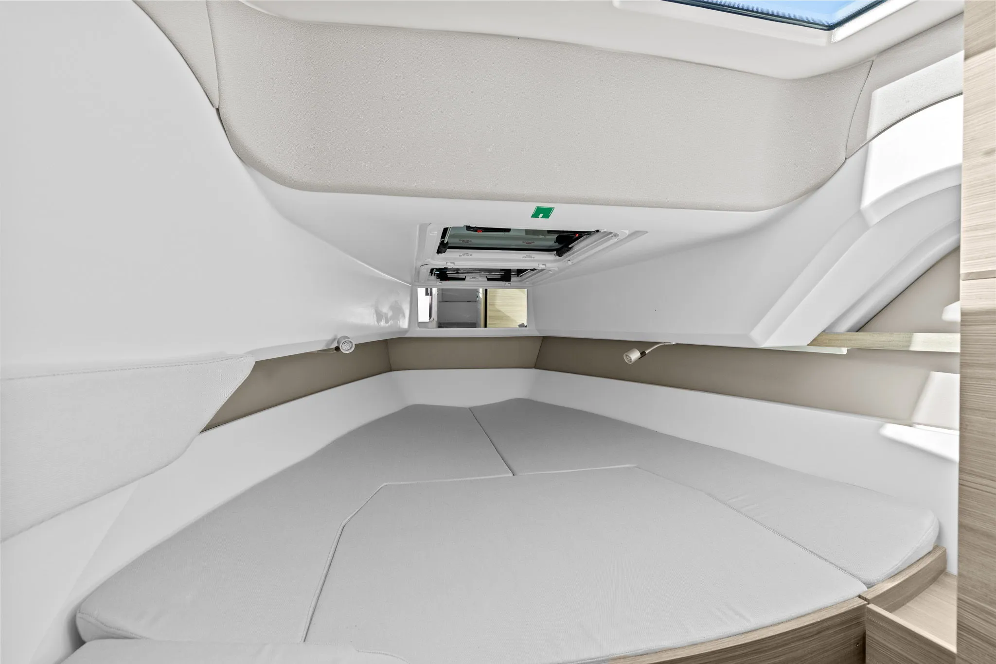 2026 Saxdor 320 GTC Image Thumbnail #33