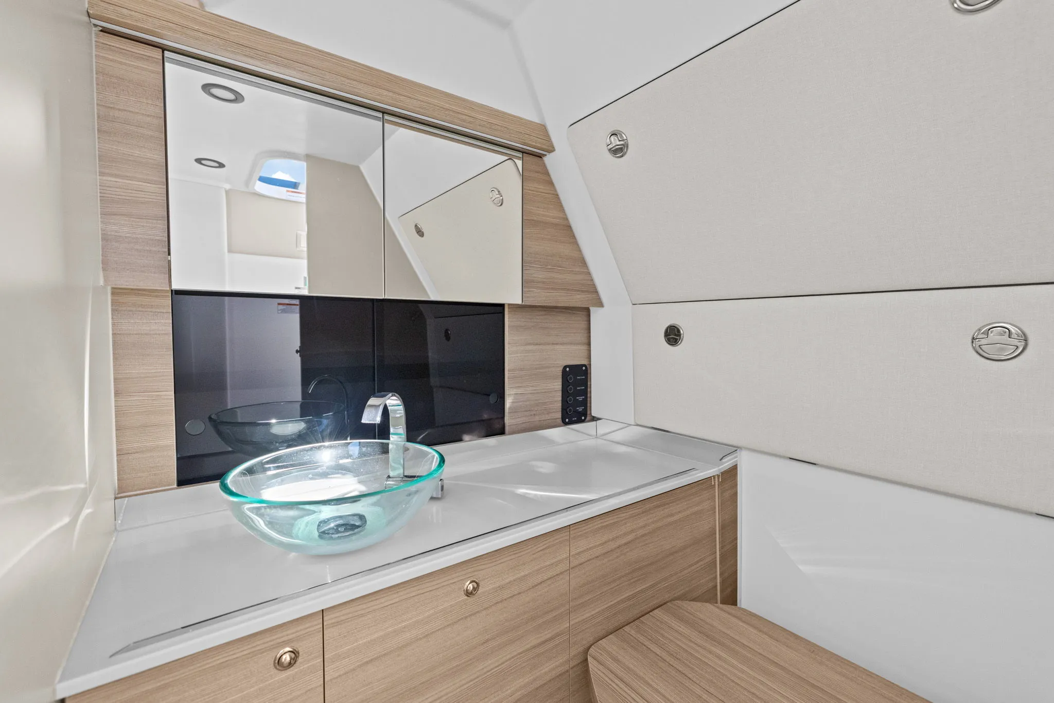 2026 Saxdor 320 GTC Image Thumbnail #37