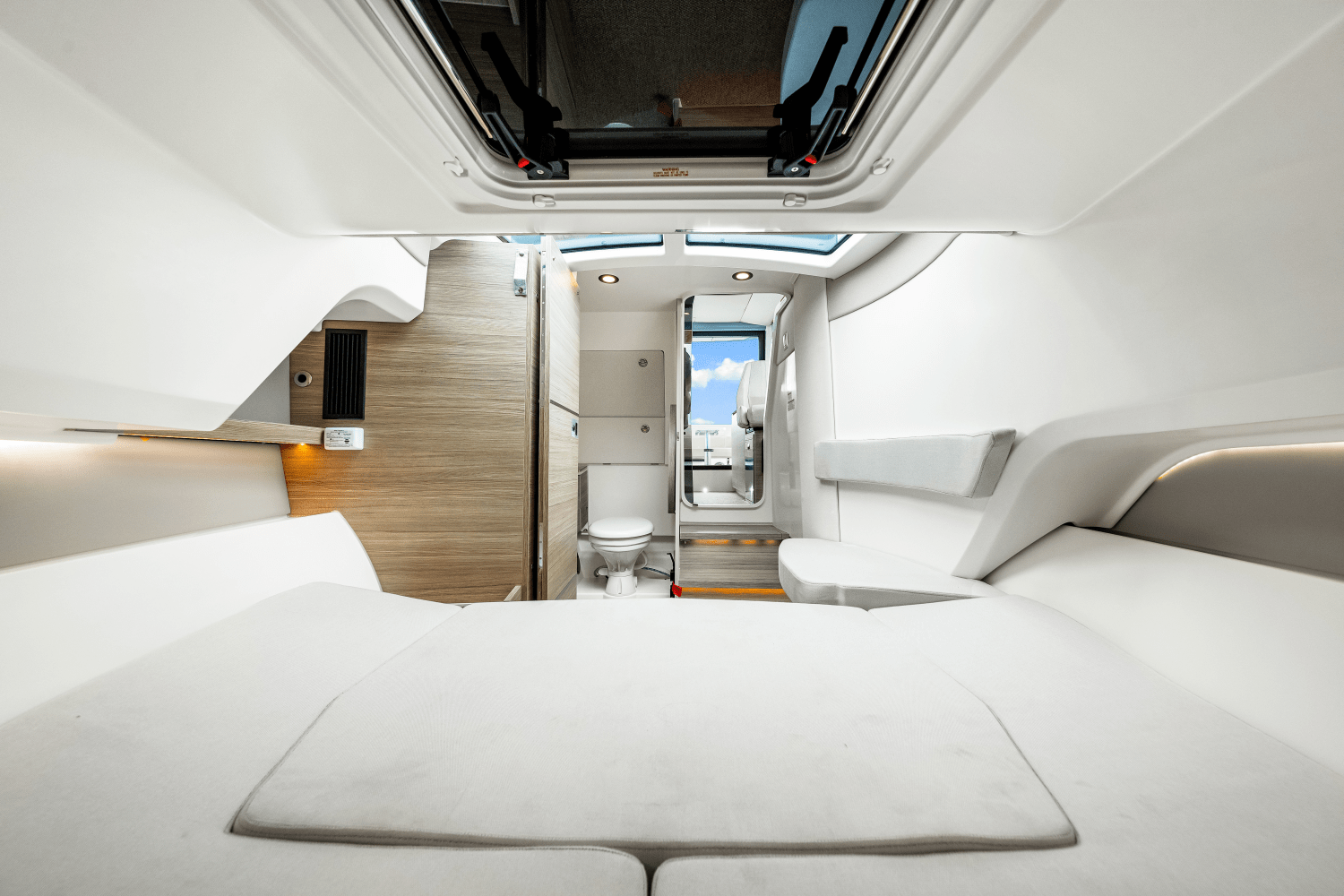 2026 Saxdor 320 GTC Image Thumbnail #34