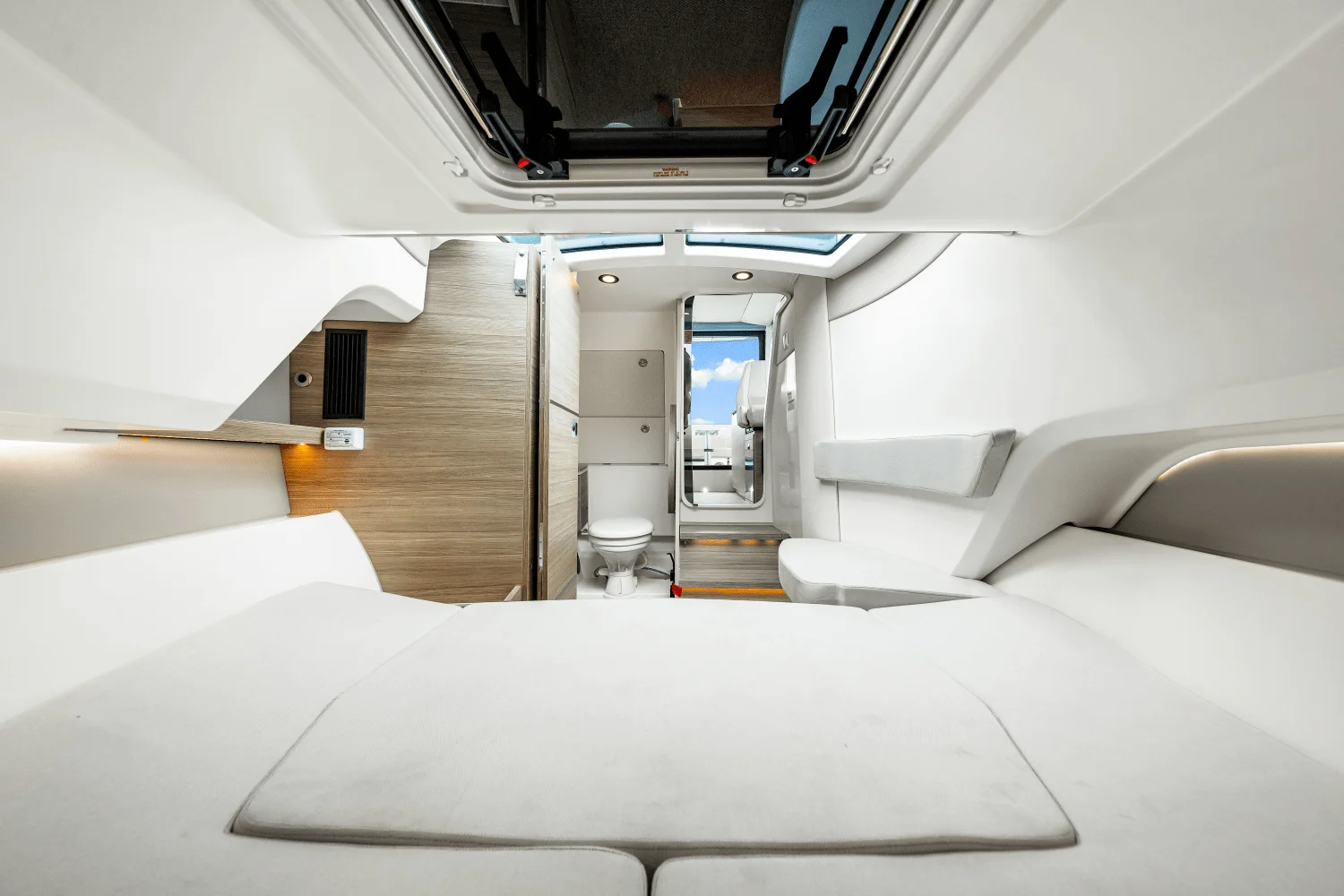 2026 Saxdor 320 GTC Image Thumbnail #34