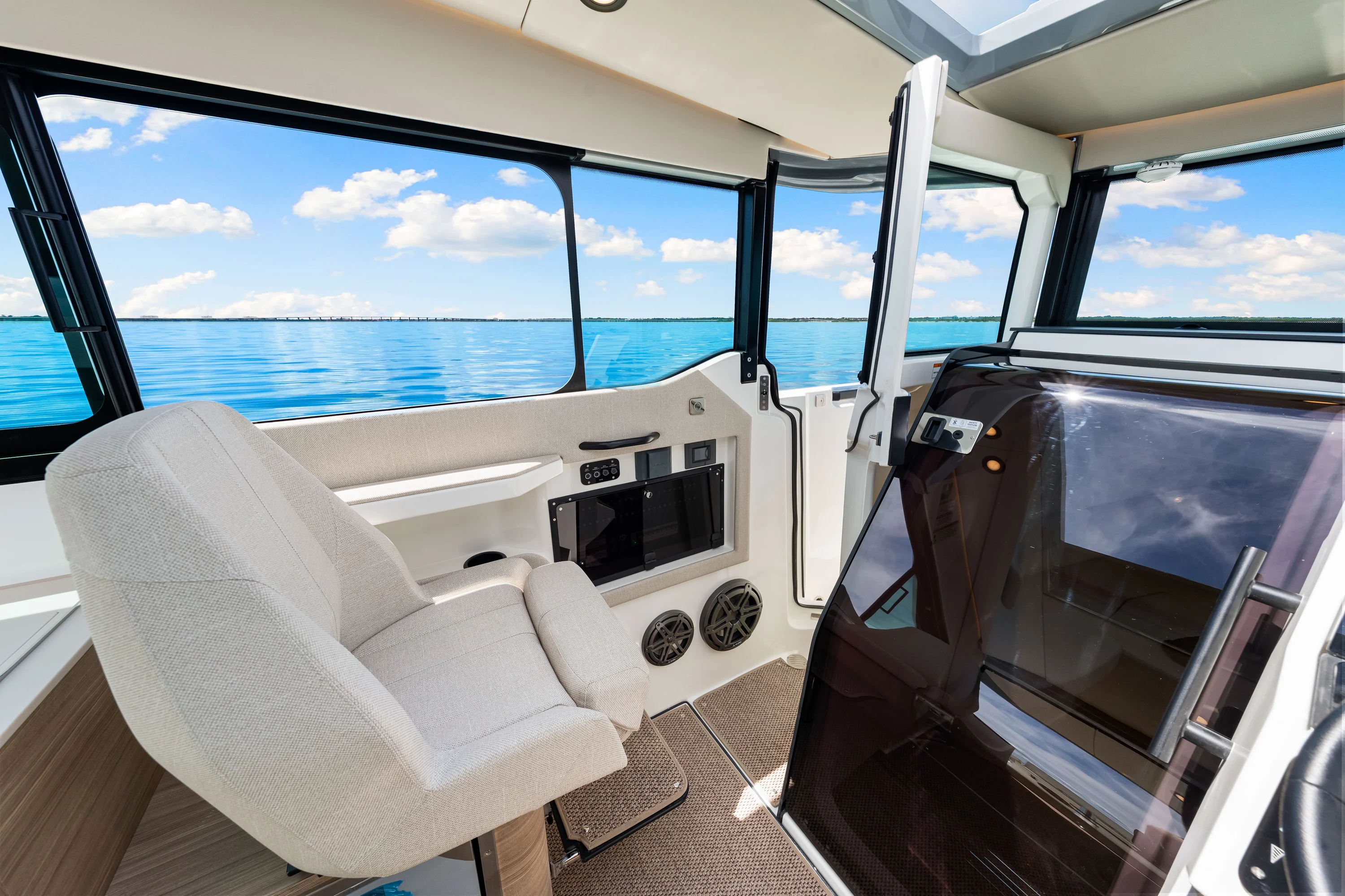 2026 Saxdor 320 GTC Image Thumbnail #28