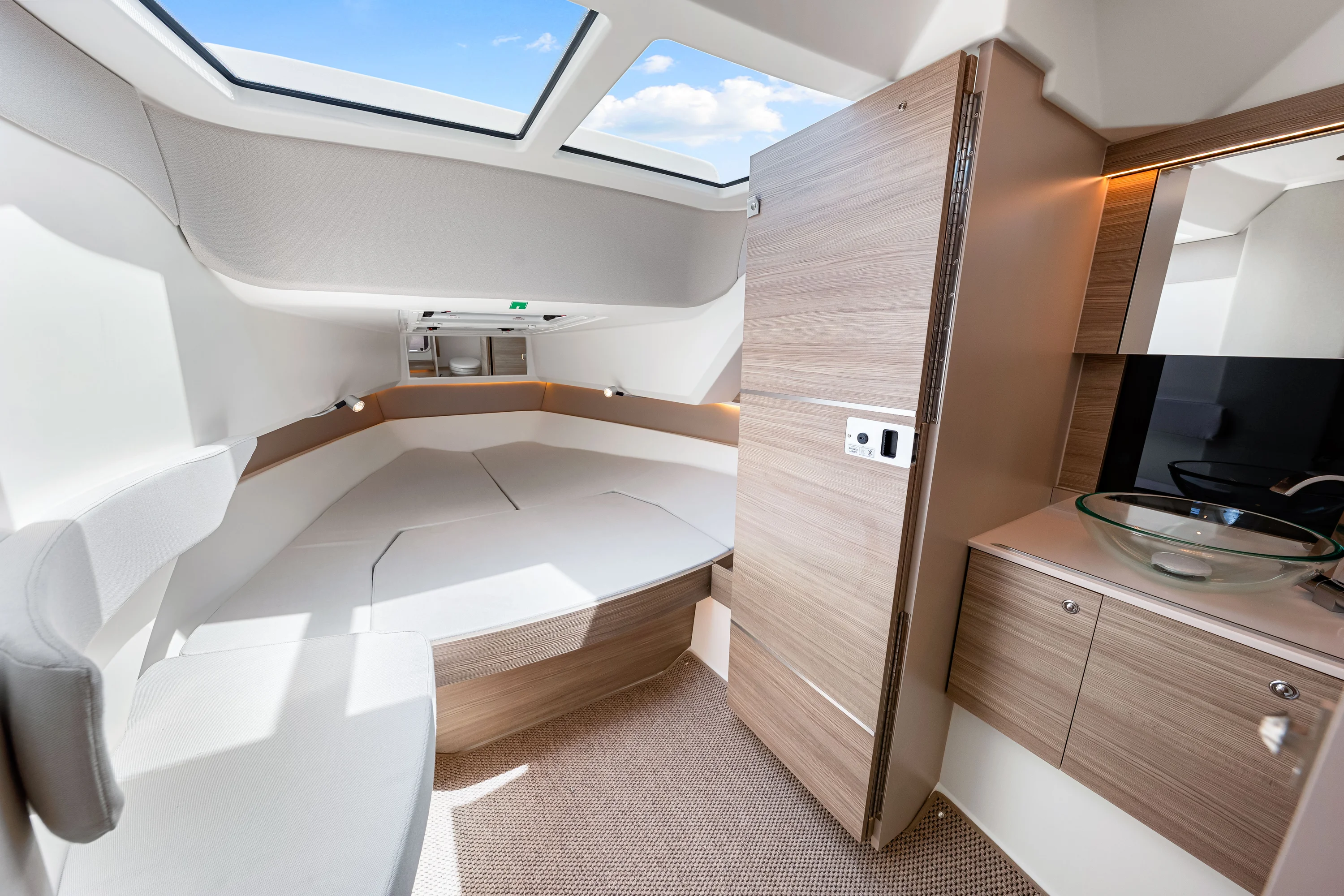 2026 Saxdor 320 GTC Image Thumbnail #33