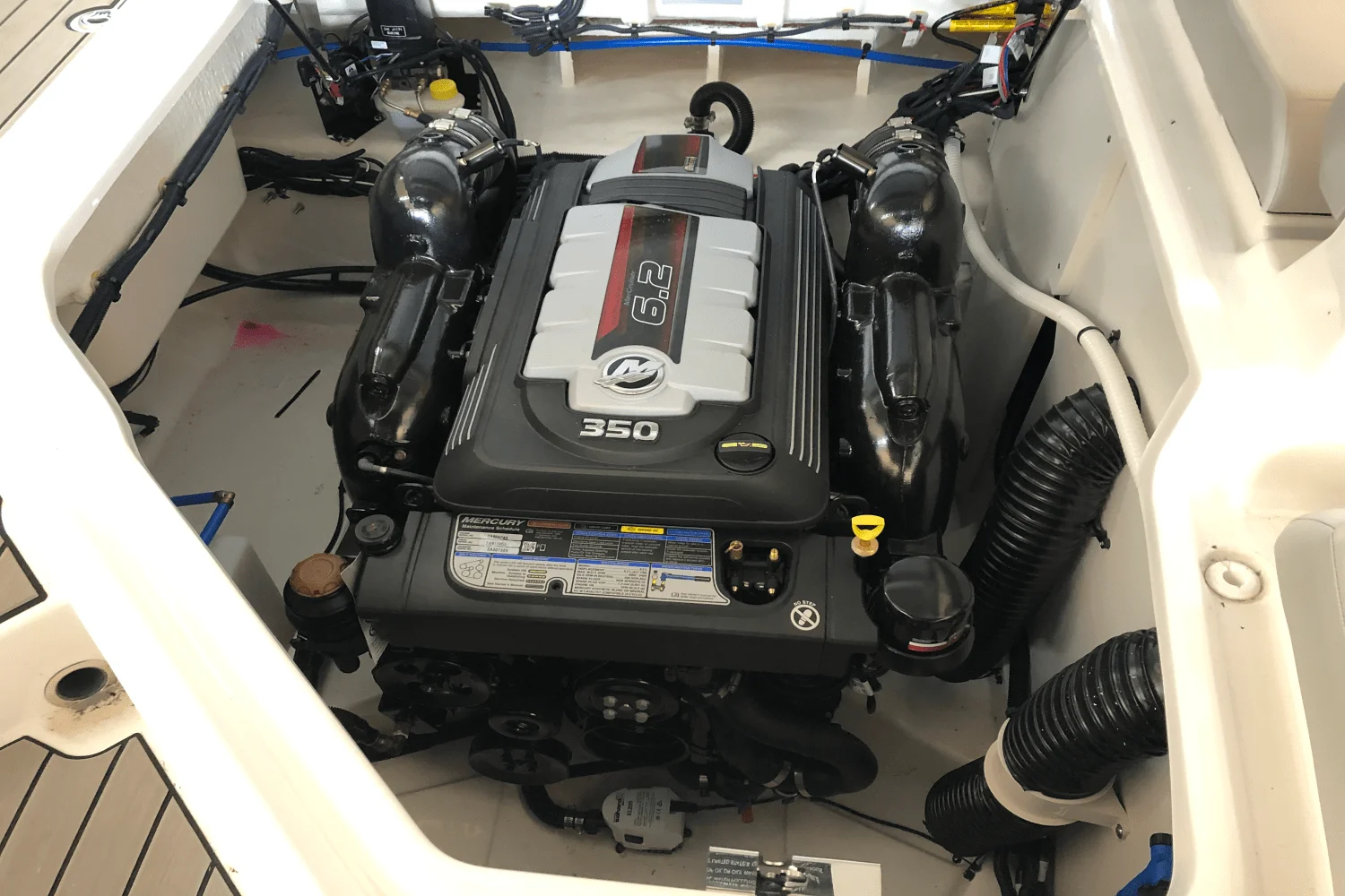 2025 Sea Ray 250 SDX Image Thumbnail #29