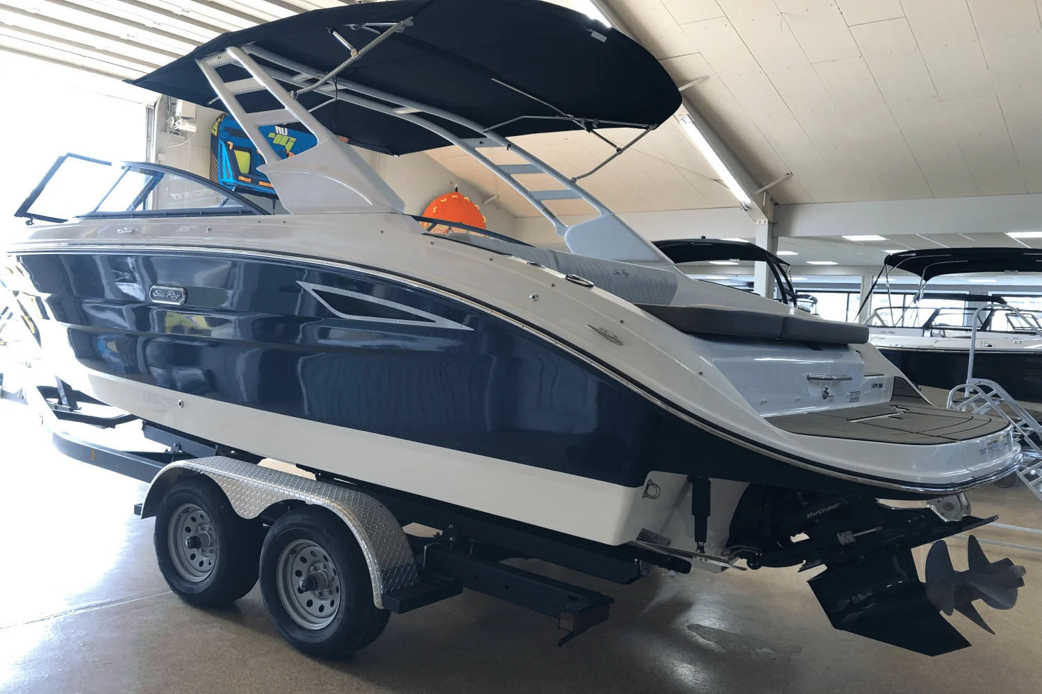 2025 Sea Ray 250 SDX Image Thumbnail #5