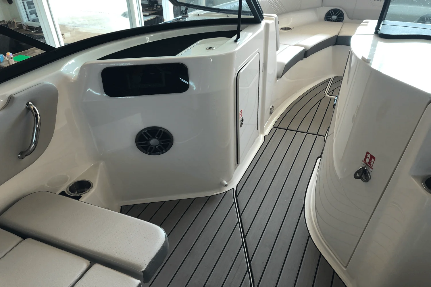 2025 Sea Ray 250 SDX Image Thumbnail #18