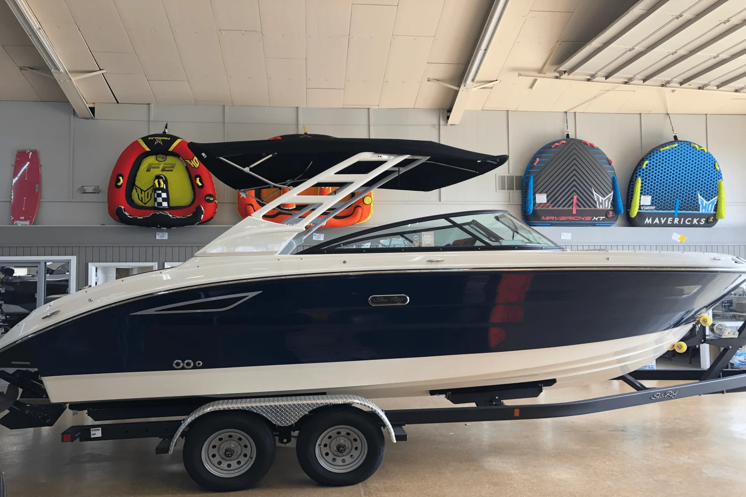 2025 Sea Ray 250 SDX Image Thumbnail #2