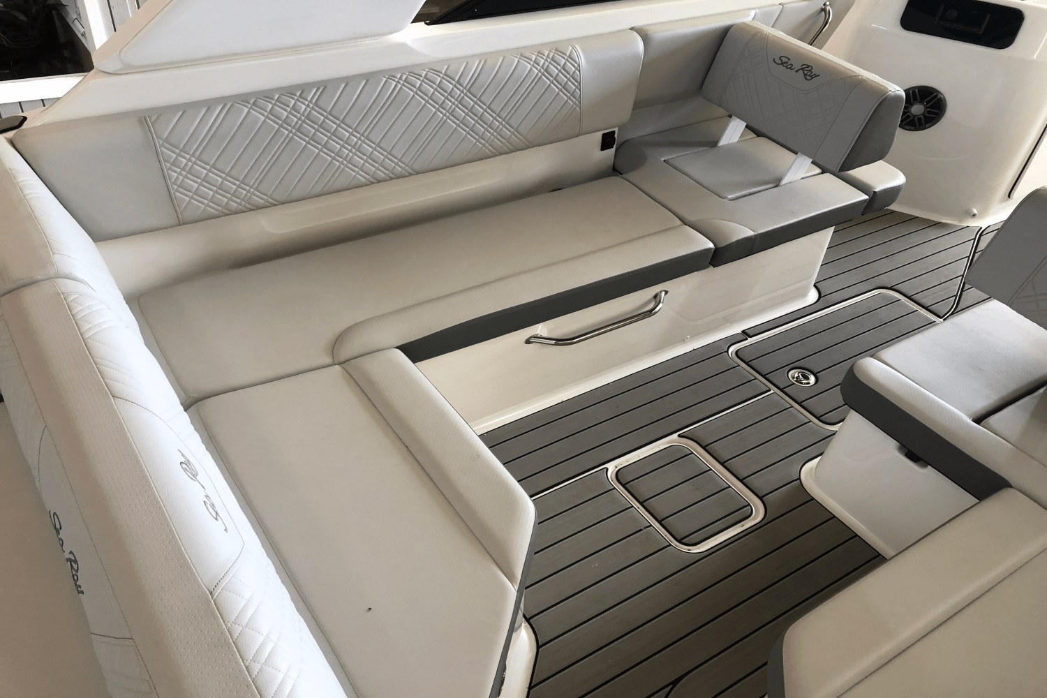 2025 Sea Ray 250 SDX Image Thumbnail #11