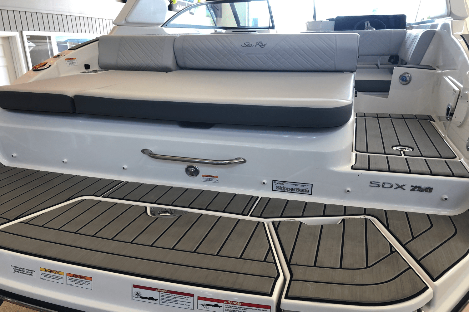 2025 Sea Ray 250 SDX Image Thumbnail #6