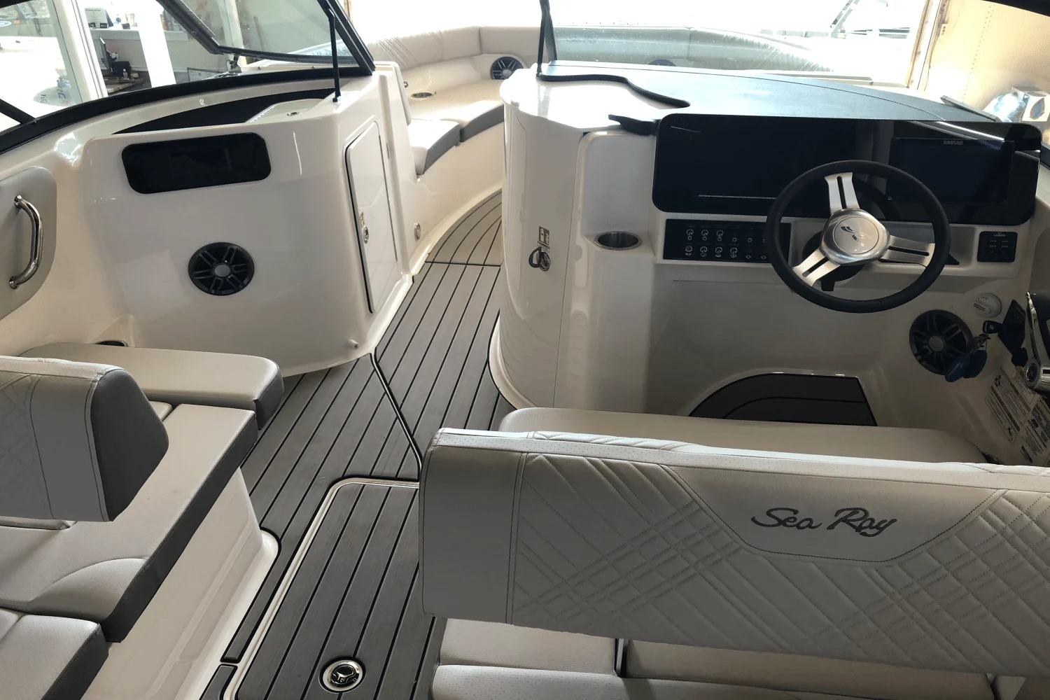 2025 Sea Ray 250 SDX Image Thumbnail #12