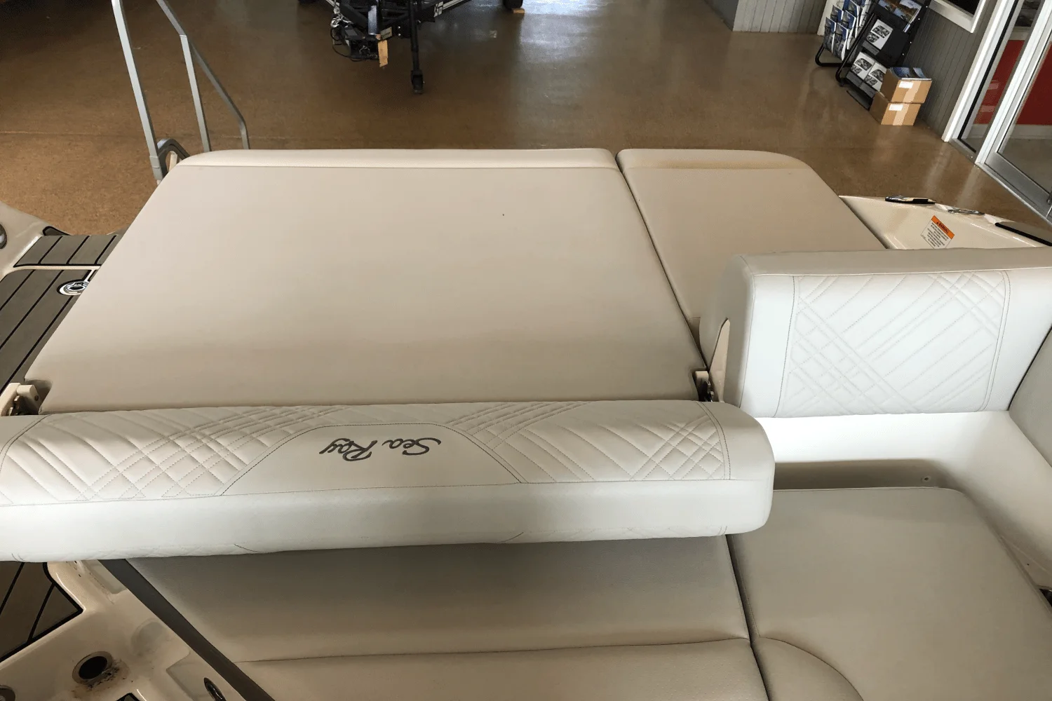 2025 Sea Ray 250 SDX Image Thumbnail #30