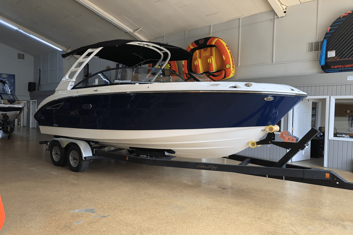 2025 Sea Ray 250 SDX Image Thumbnail #0